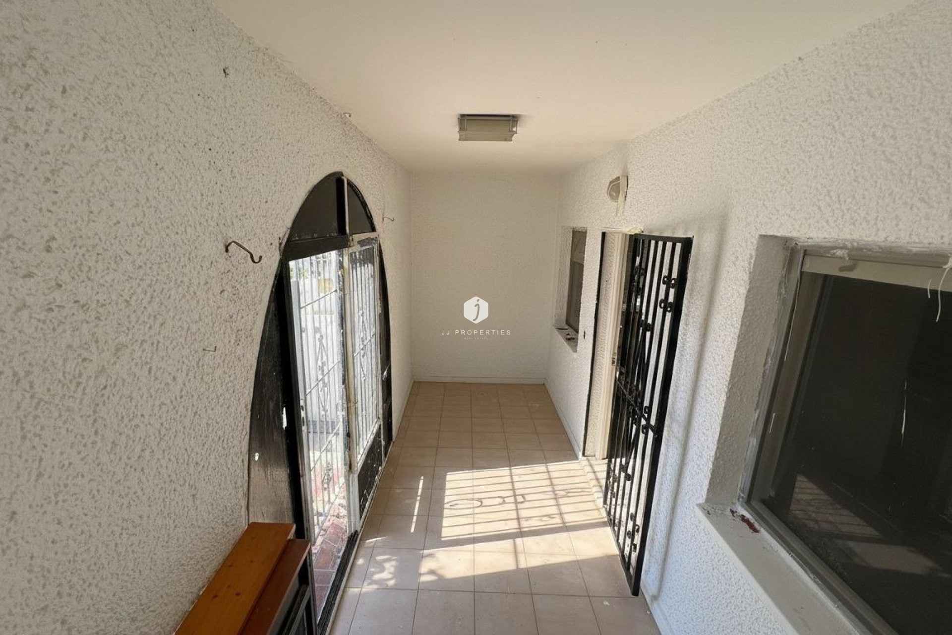 Resale - Bungalow -
Torrevieja - La Siesta - El Salado - Torreta