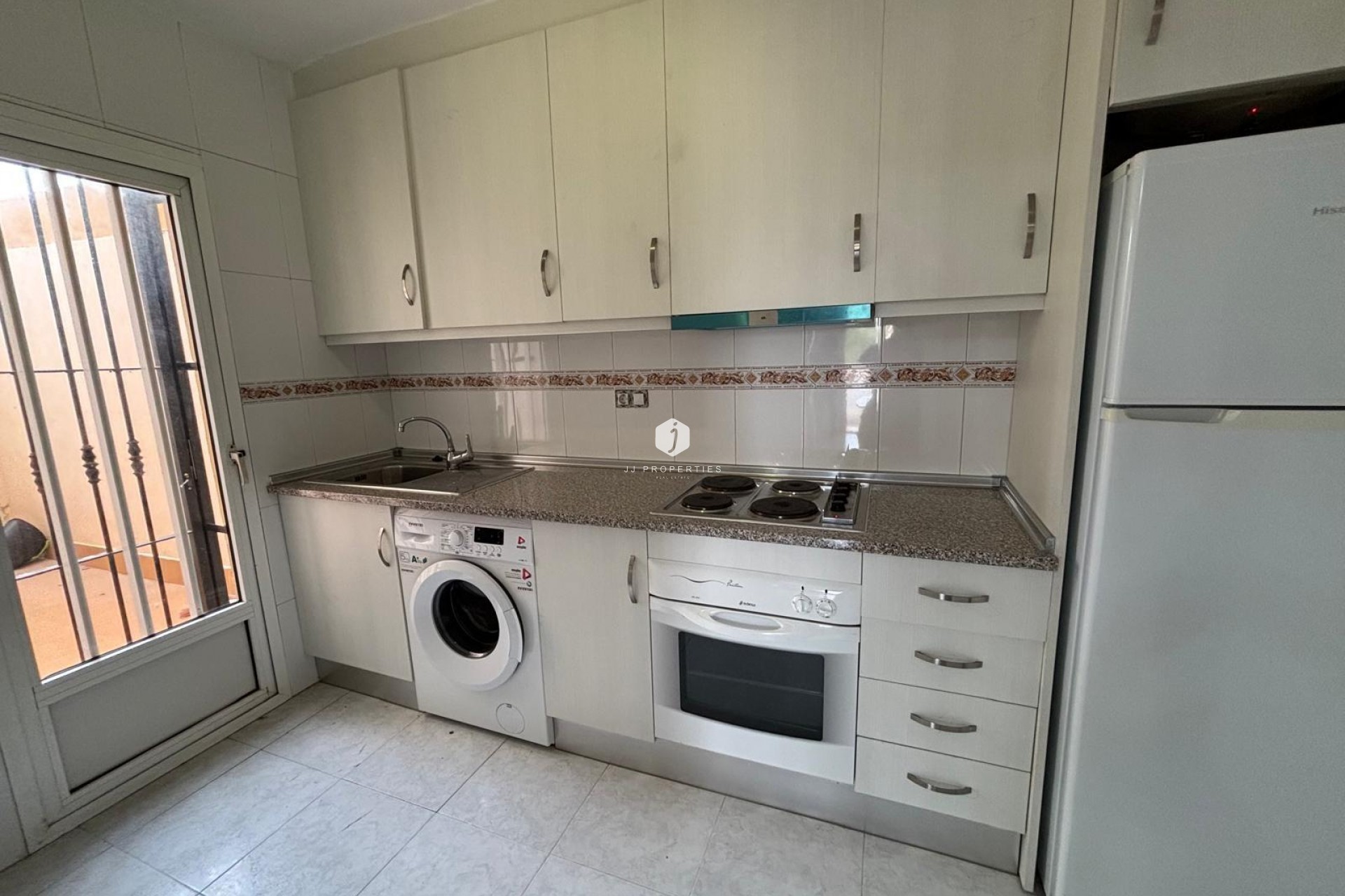 Resale - Bungalow -
Torrevieja - La Siesta - El Salado - Torreta