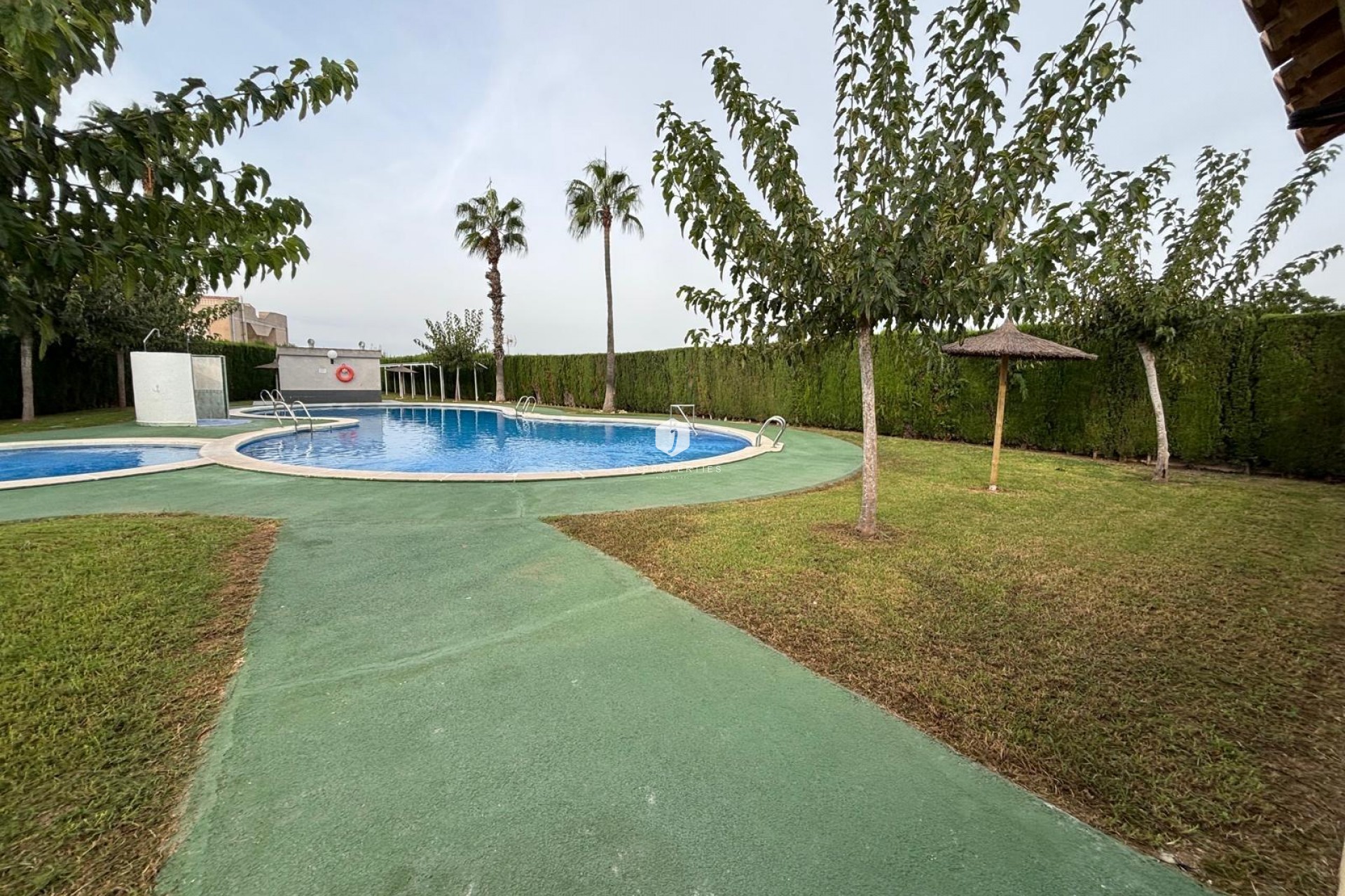 Resale - Bungalow -
Torrevieja - La Siesta - El Salado - Torreta