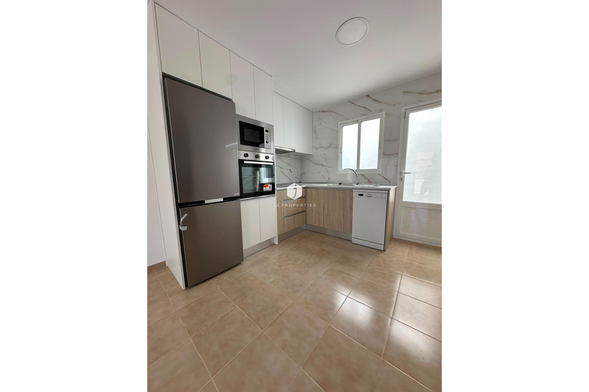 Resale - Bungalow -
Torrevieja - La Siesta - El Salado - Torreta