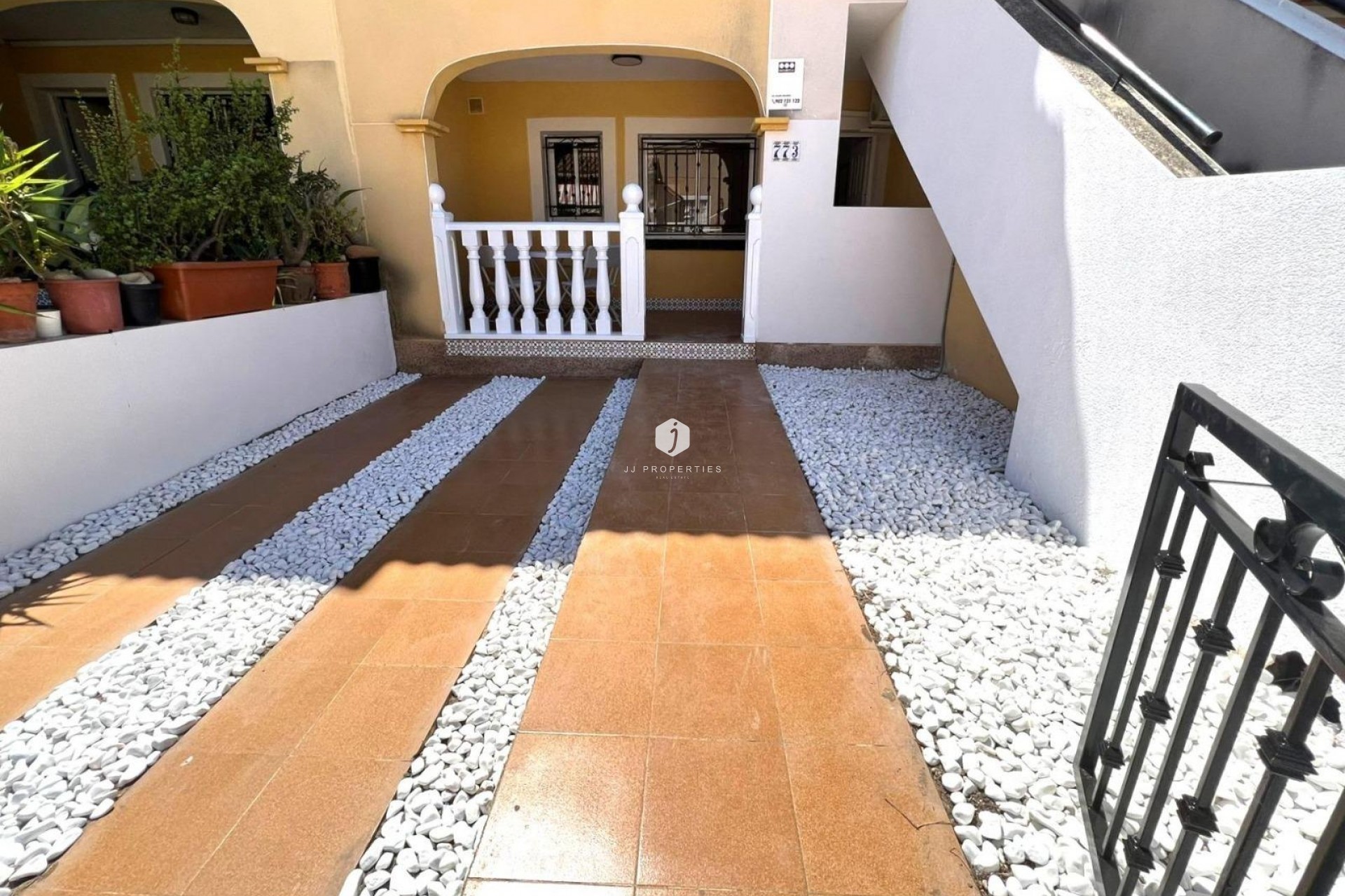 Resale - Bungalow -
Torrevieja - Los Balcones - Los Altos del Edén