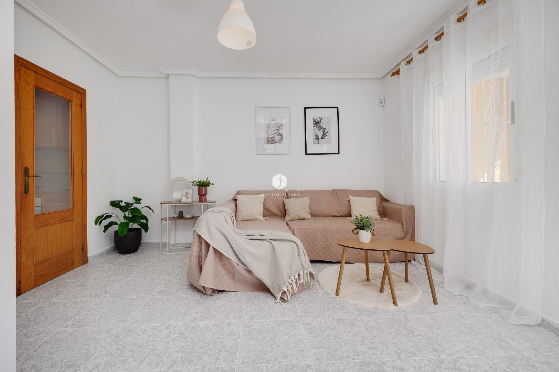 Resale - Bungalow -
Torrevieja - Los Frutales