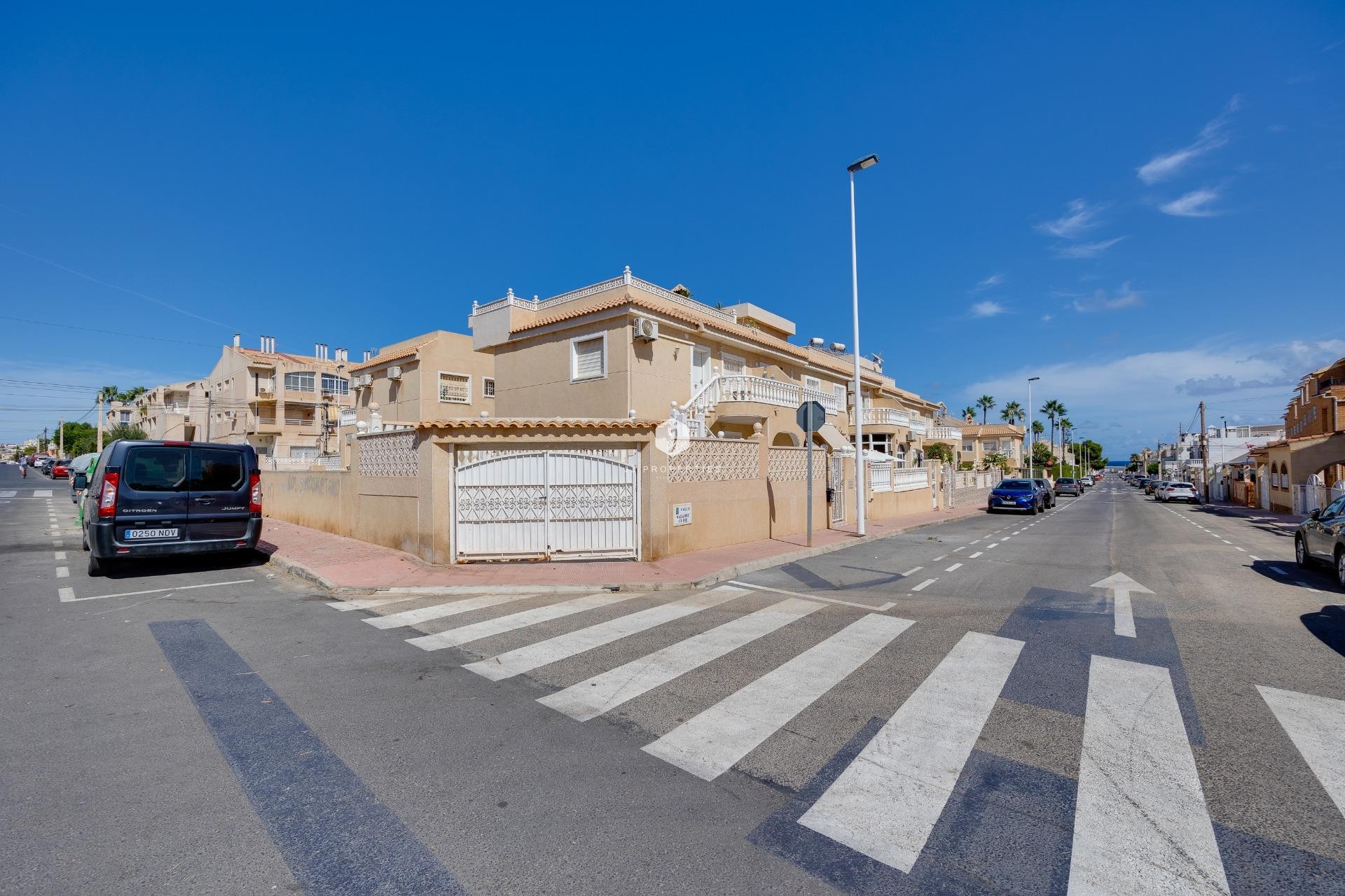 Resale - Bungalow -
Torrevieja - Los Frutales