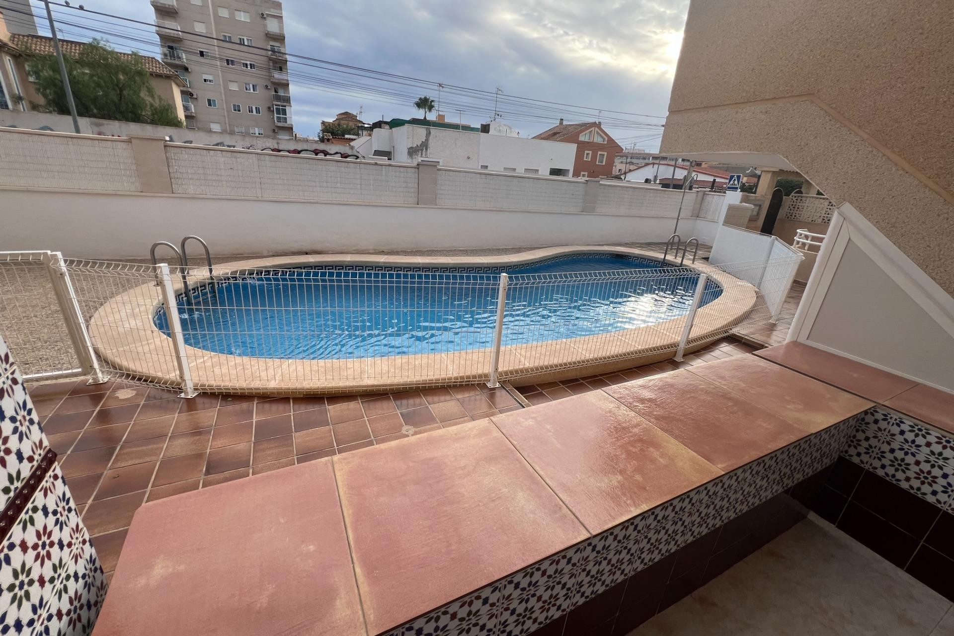 Resale - Bungalow -
Torrevieja - Nueva Torrevieja