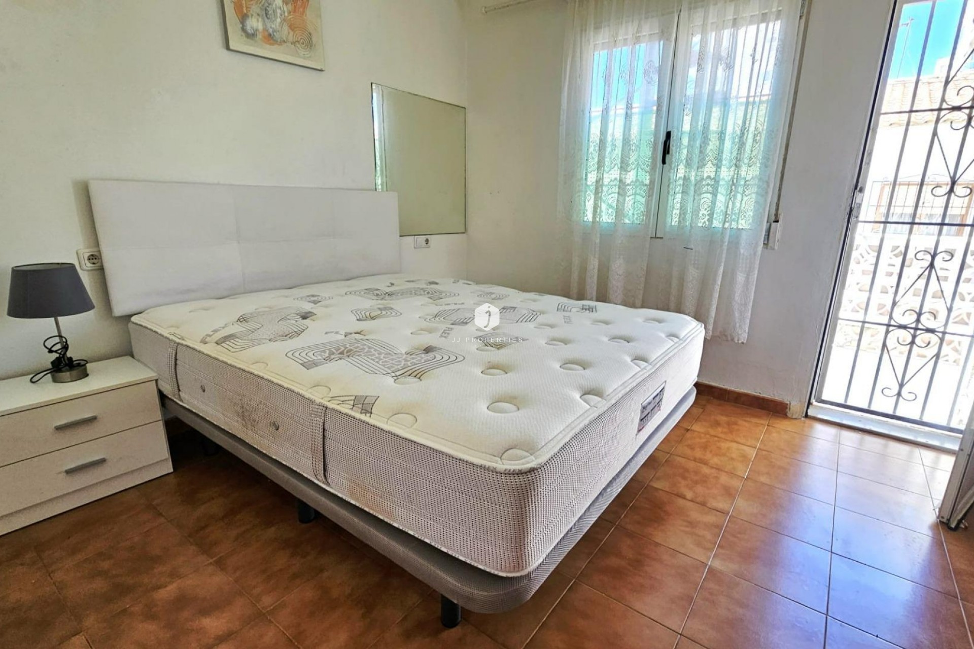 Resale - Bungalow -
Torrevieja - Nueva Torrevieja