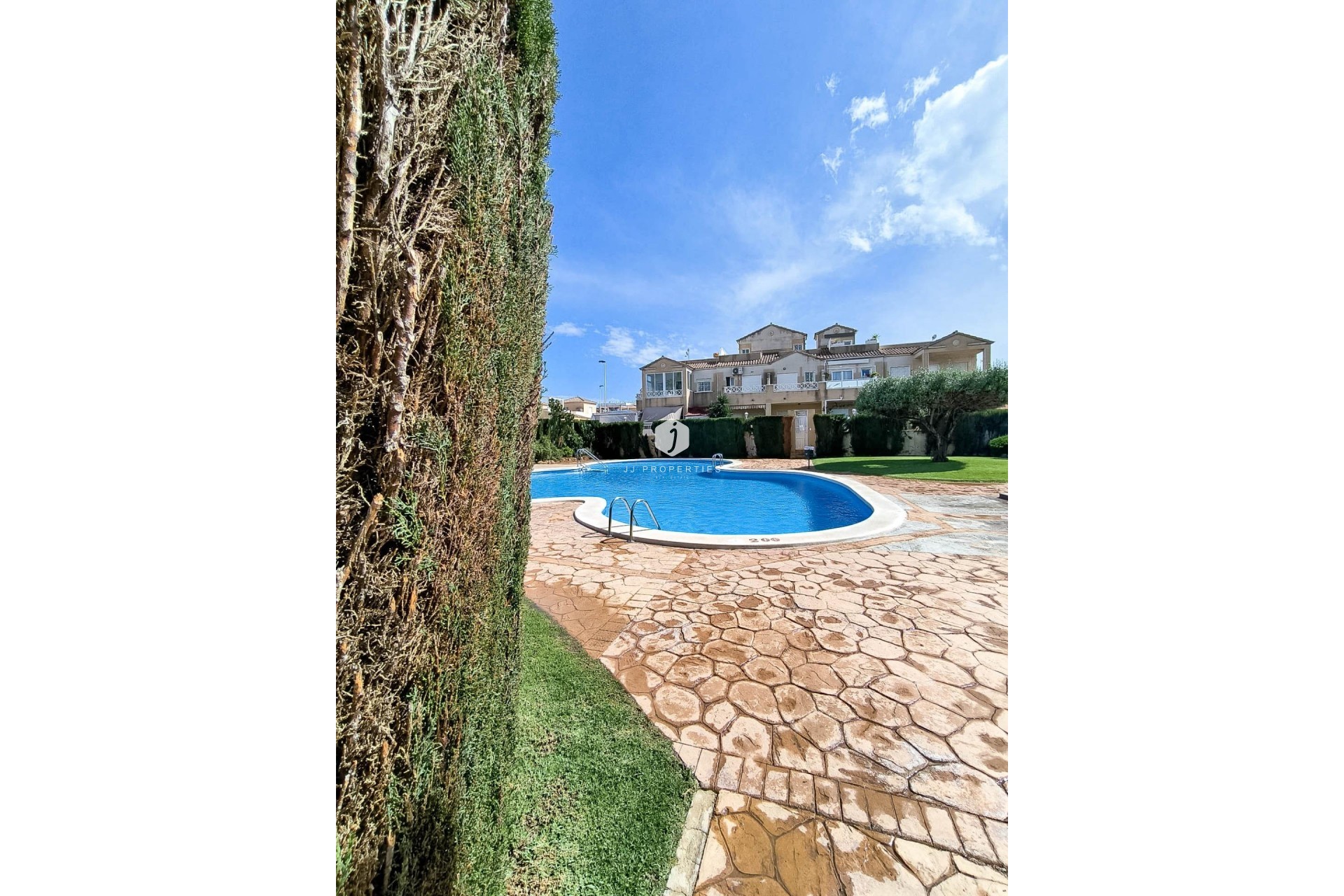 Resale - Bungalow -
Torrevieja - Parque Acuático - Sector 25