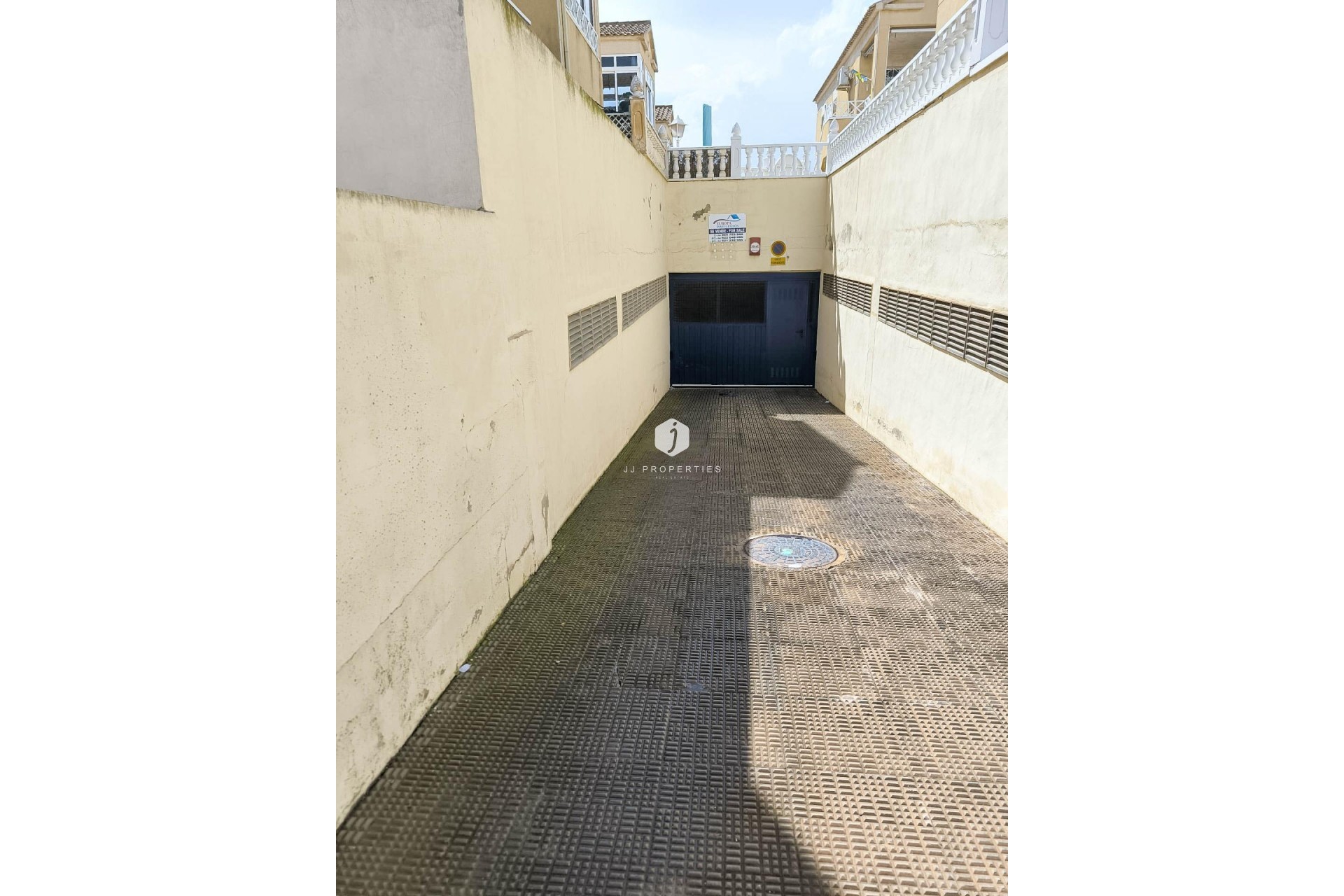 Resale - Bungalow -
Torrevieja - Parque Acuático - Sector 25