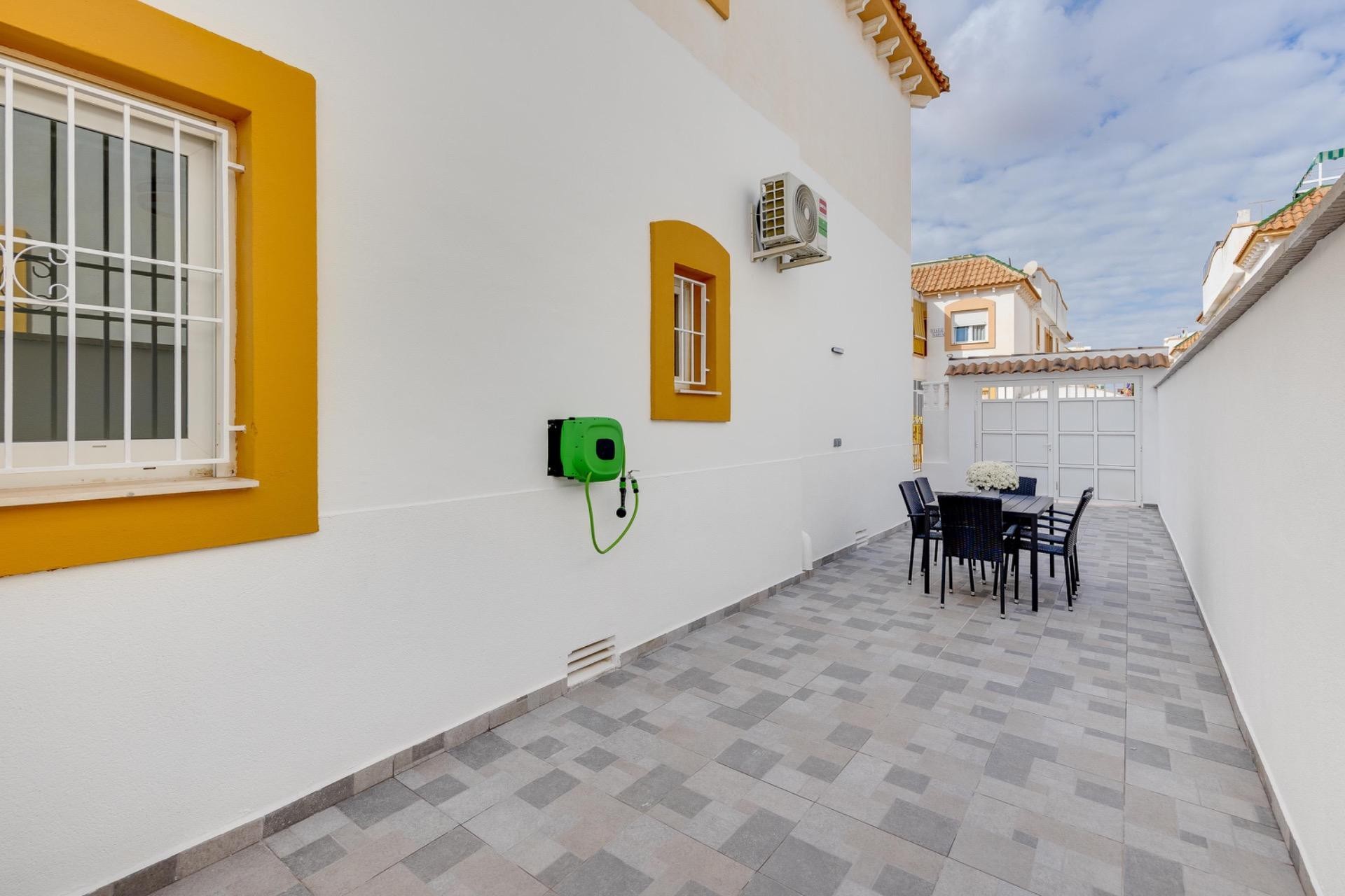 Resale - Bungalow -
Torrevieja - PARQUE DE LAS NACIONES