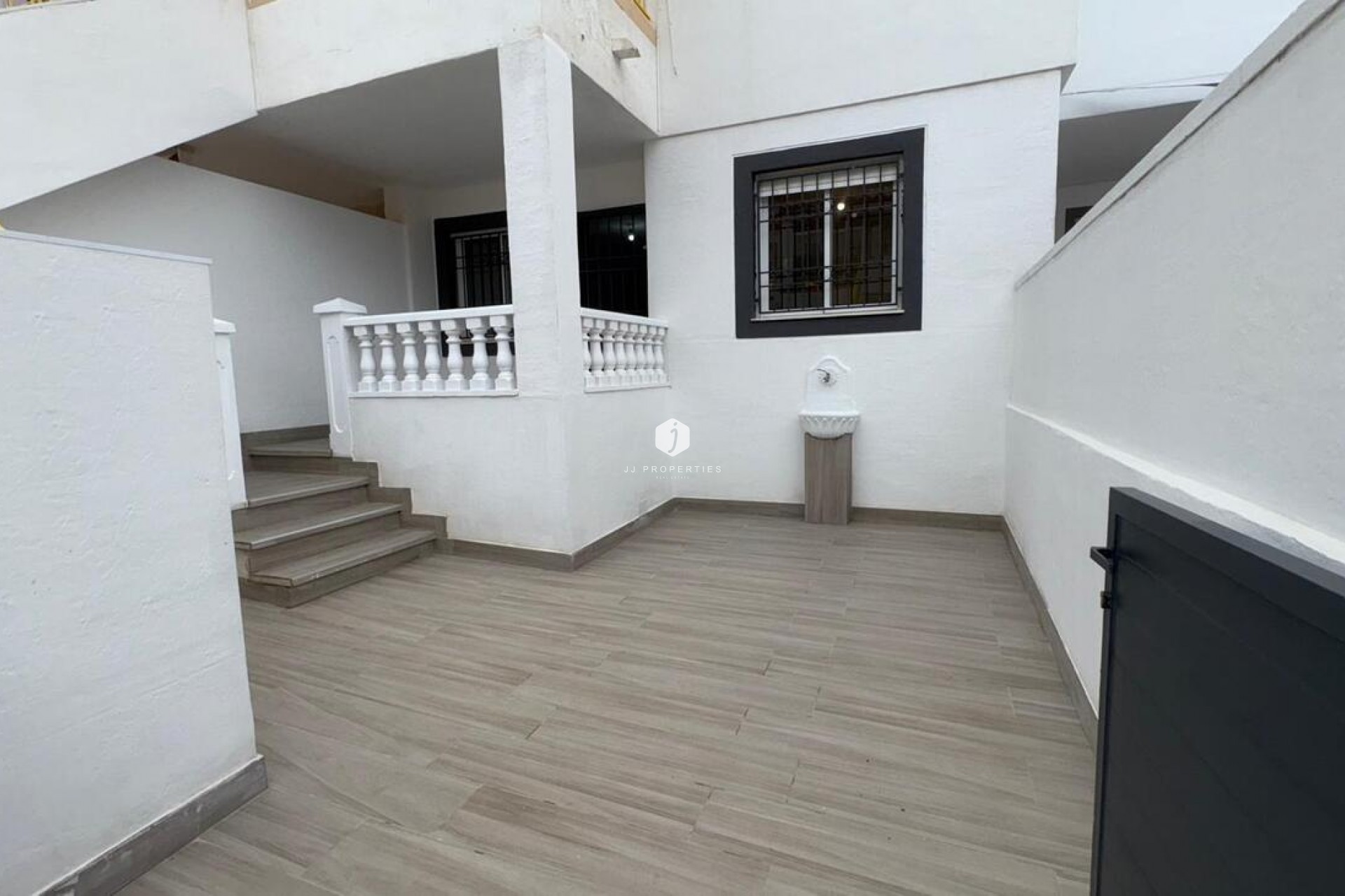 Resale - Bungalow -
Torrevieja - PARQUE DE LAS NACIONES