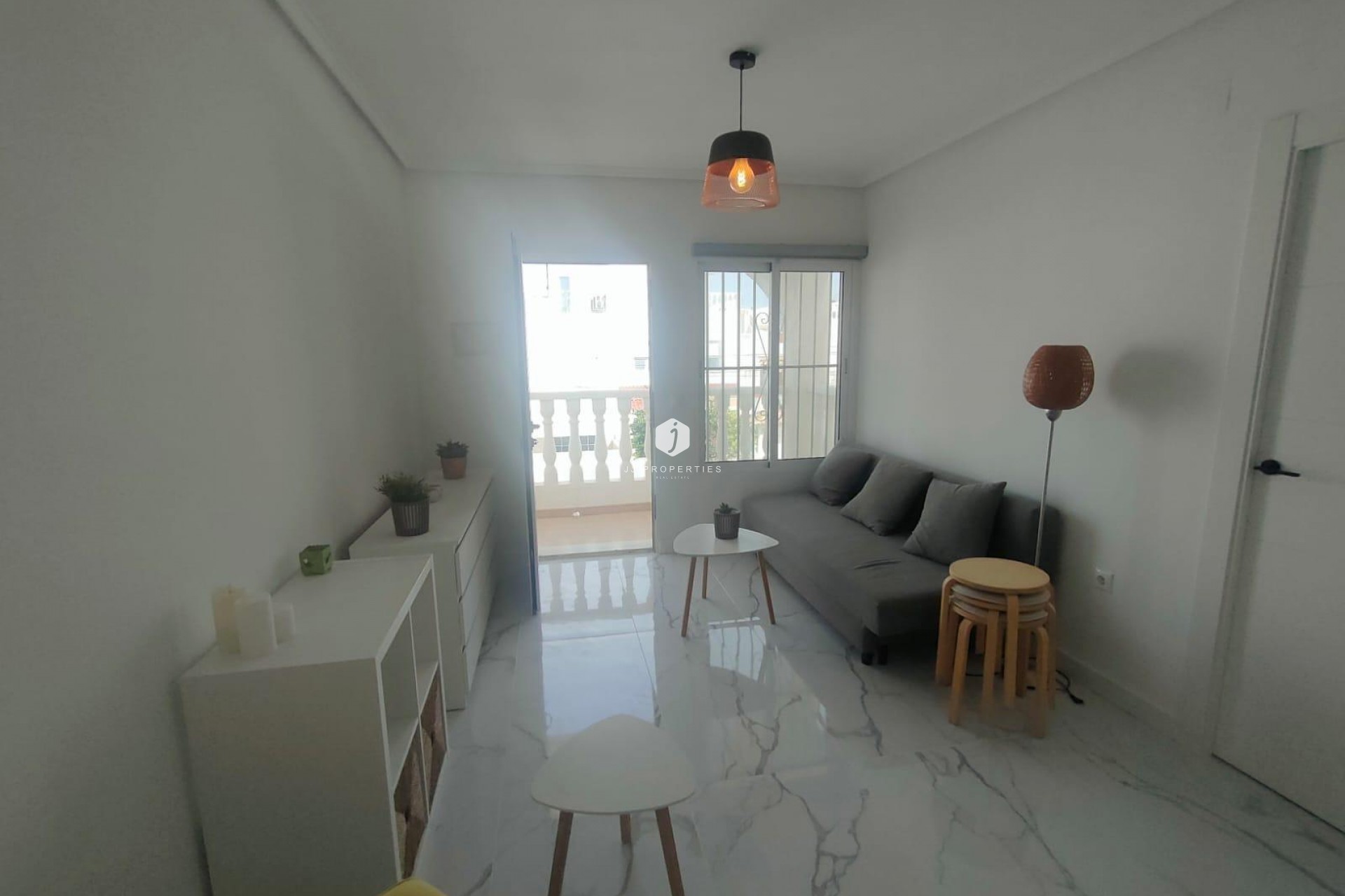 Resale - Bungalow -
Torrevieja - Rosaleda-los Frutales