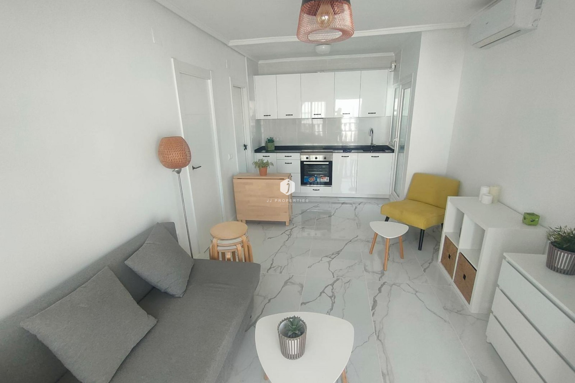 Resale - Bungalow -
Torrevieja - Rosaleda-los Frutales