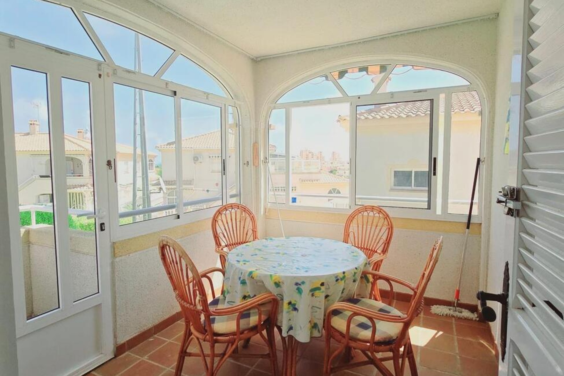 Resale - Bungalow -
Torrevieja - Torreblanca