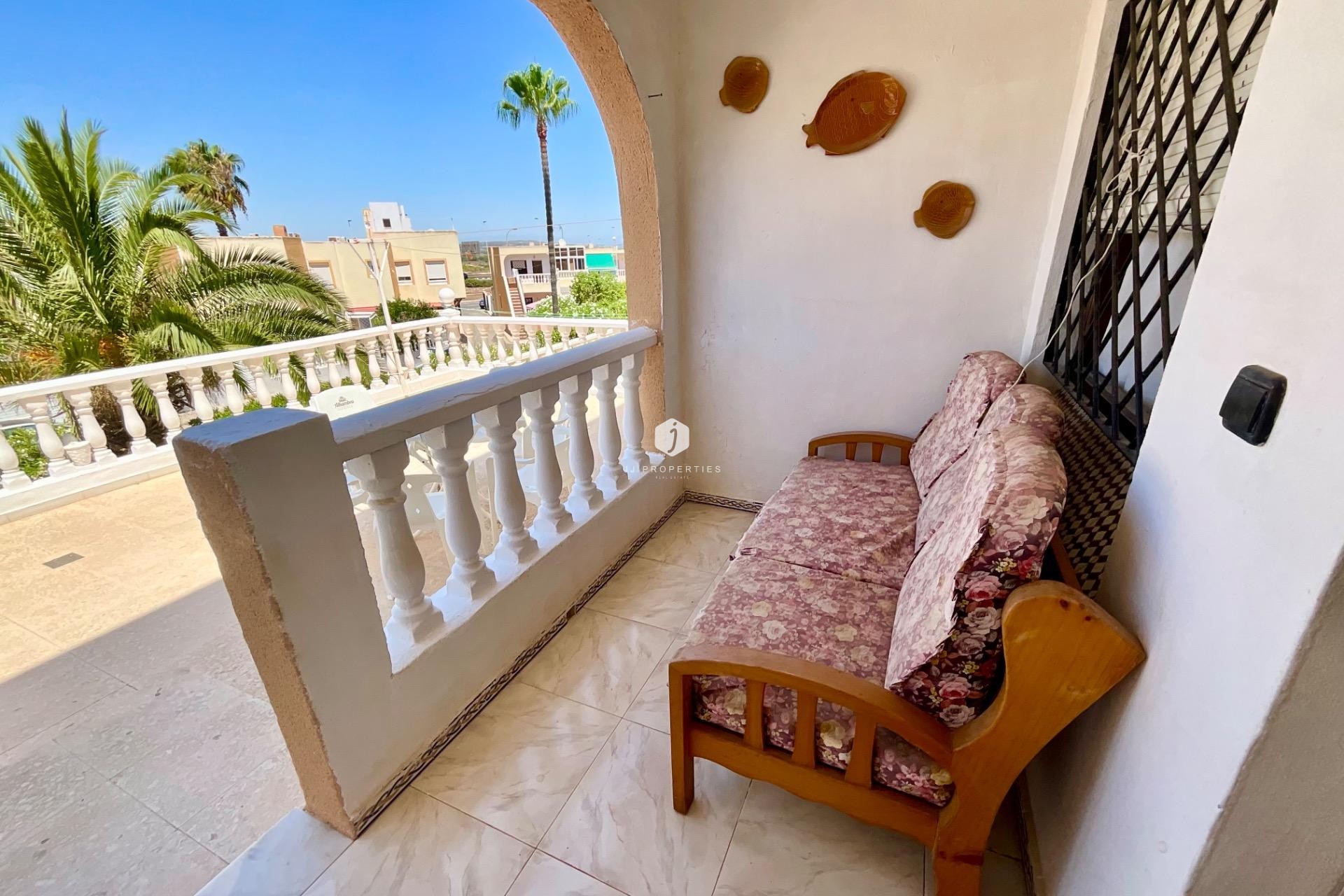 Resale - Bungalow -
Torrevieja - Torreblanca