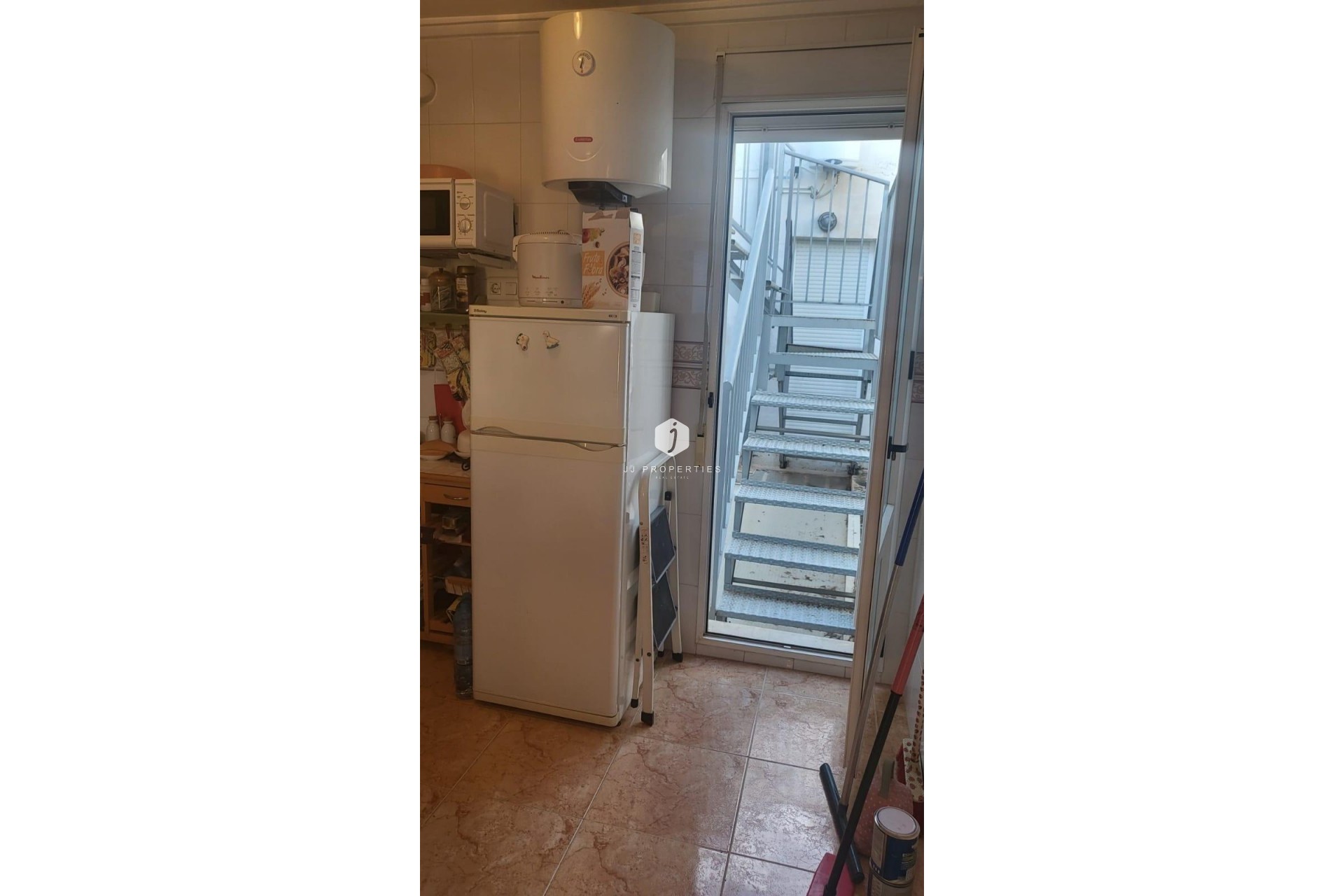 Resale - Bungalow -
Torrevieja - Torretas