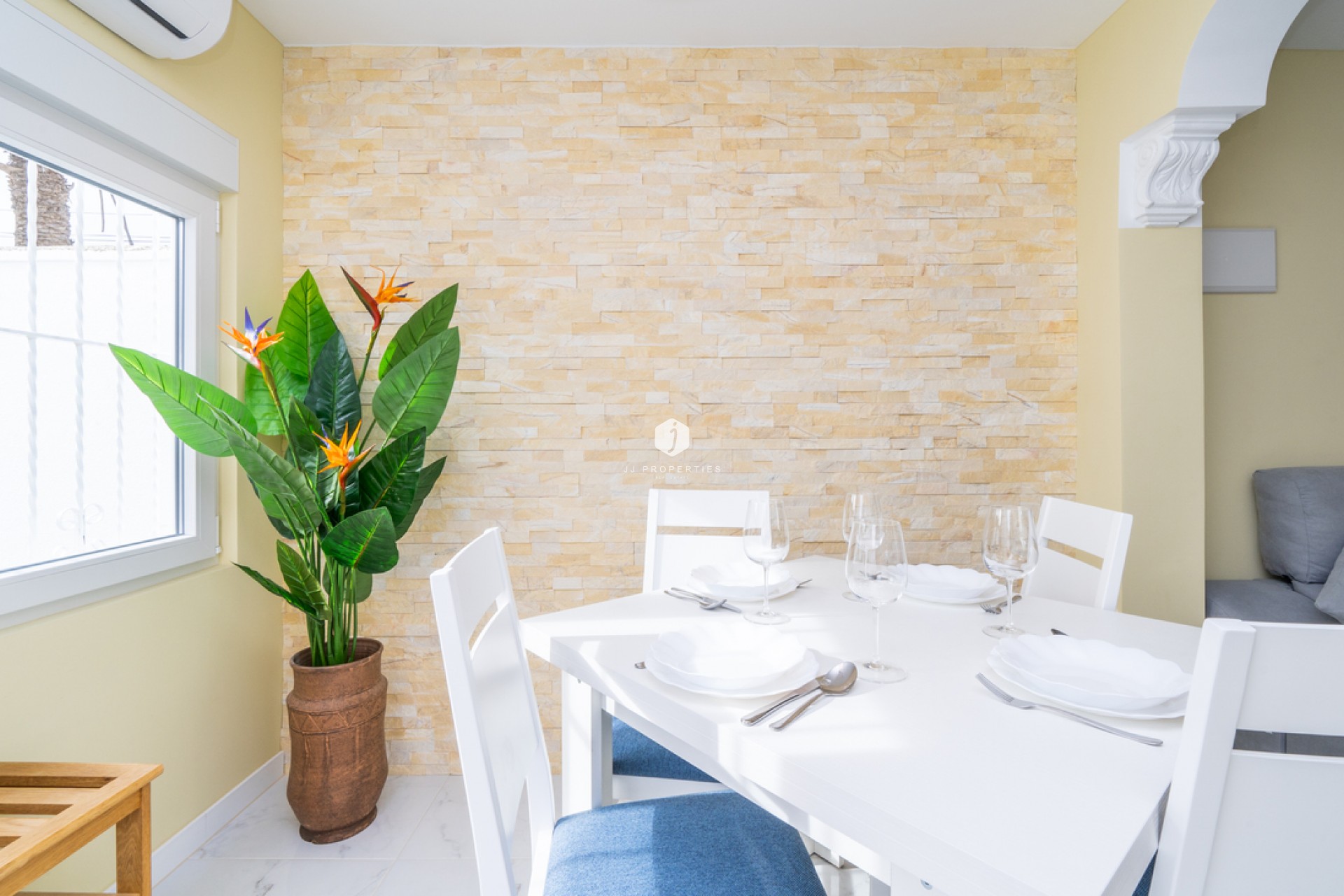 Resale - Bungalow -
Torrevieja - Torretas