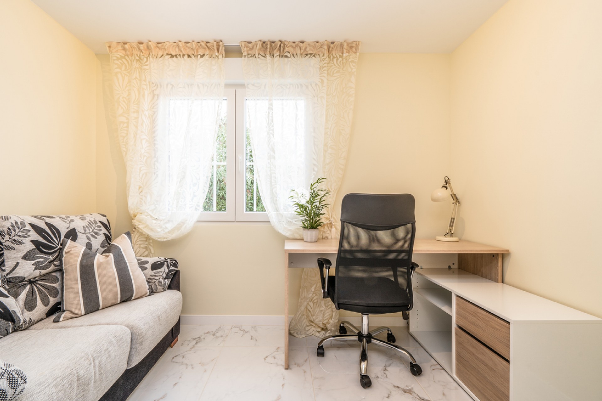 Resale - Bungalow -
Torrevieja - Torretas