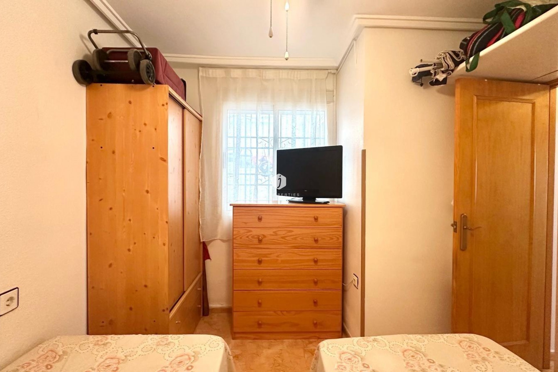 Resale - Bungalow -
Torrevieja - Torretas