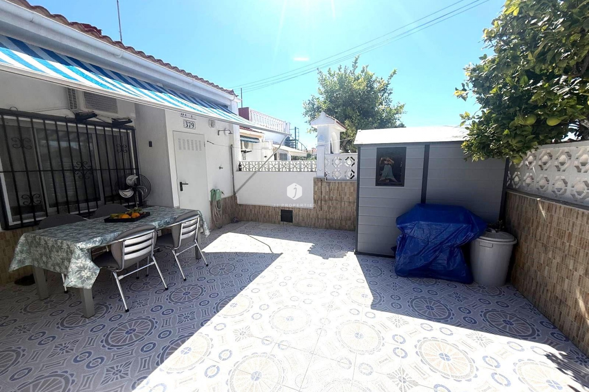 Resale - Bungalow -
Torrevieja - Torretas