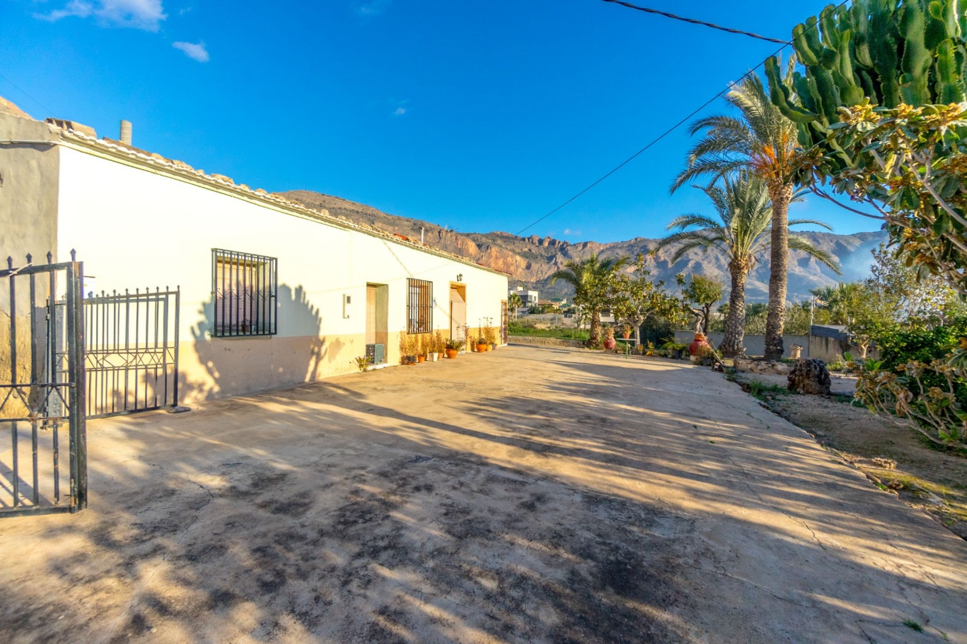 Resale - Casa de campo -
Alicante - Raiguero de Bonanza