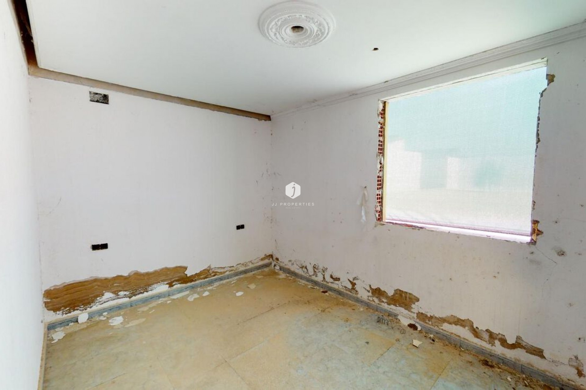 Resale - Chalet -
Albatera - Inland