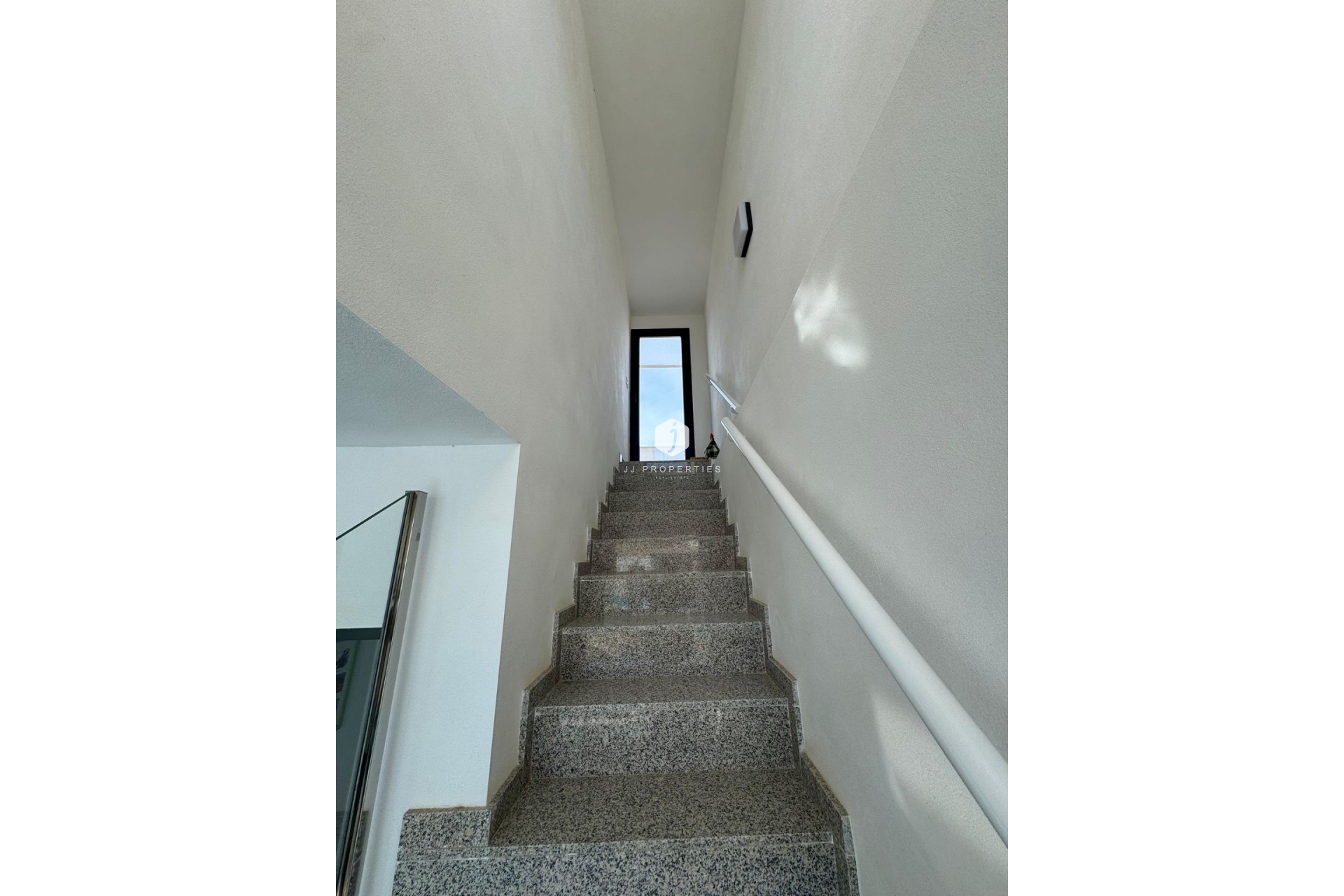 Resale - Chalet -
Bigastro - Comunidad Valenciana