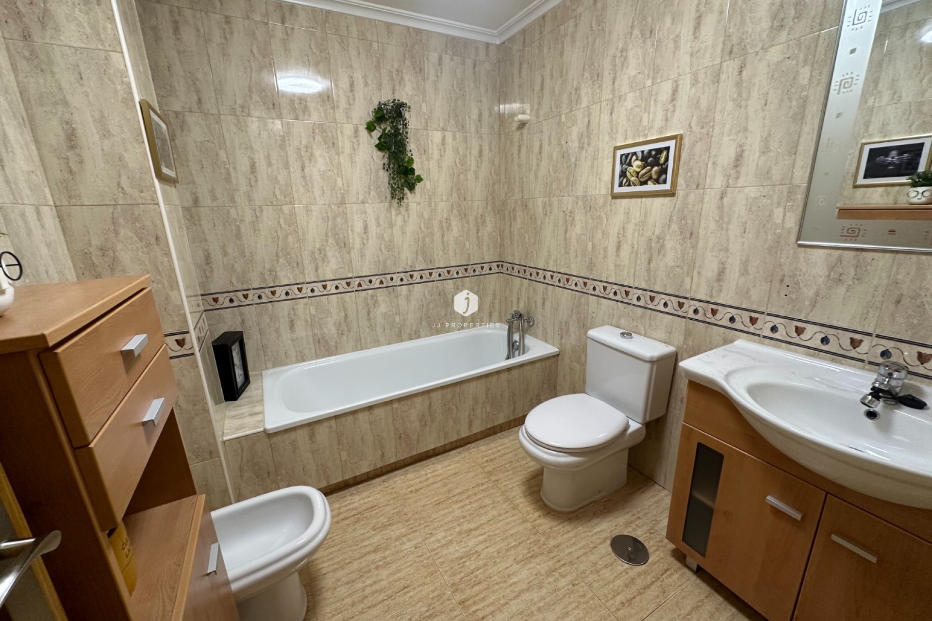 Resale - Chalet -
Bigastro - Inland