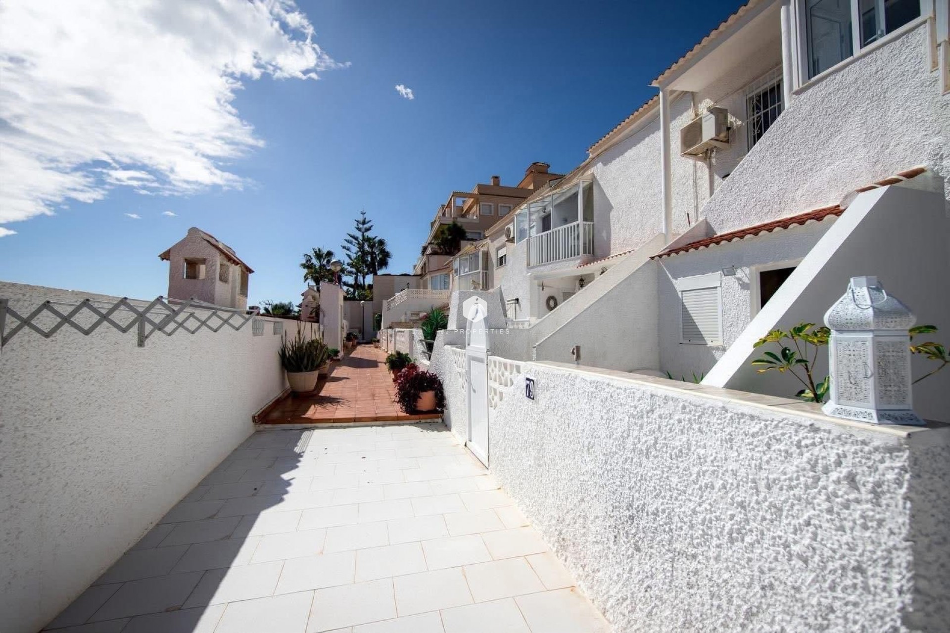 Resale - Chalet -
Cabo Cervera - Costa Blanca