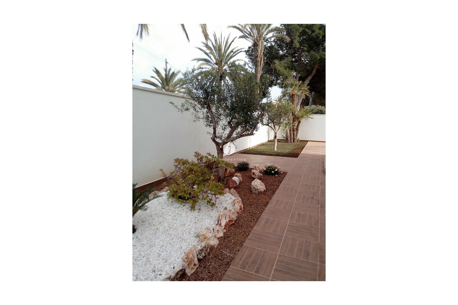 Resale - Chalet -
Cabo Roig - Costa Blanca