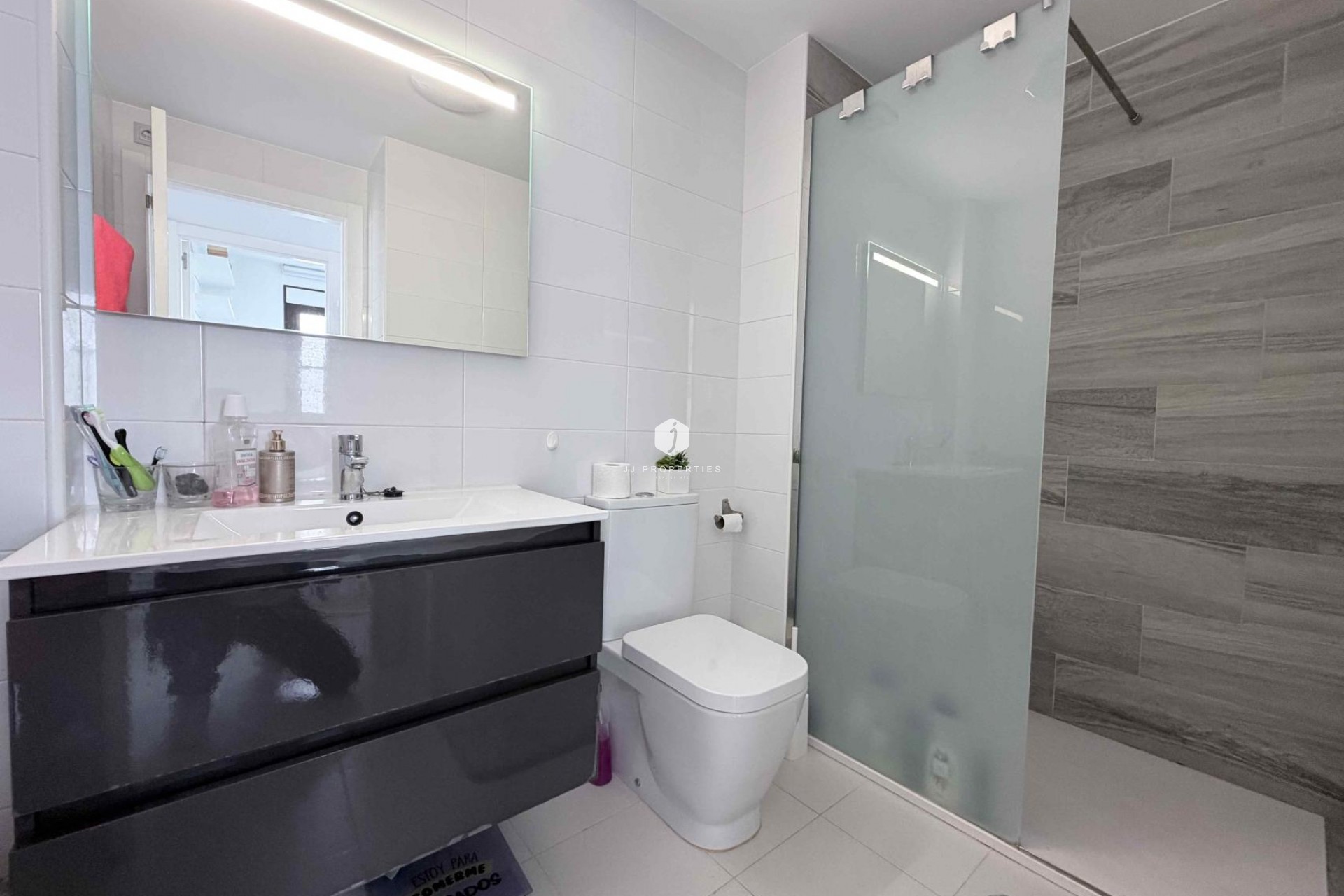 Resale - Chalet -
Cabo Roig - Costa Blanca