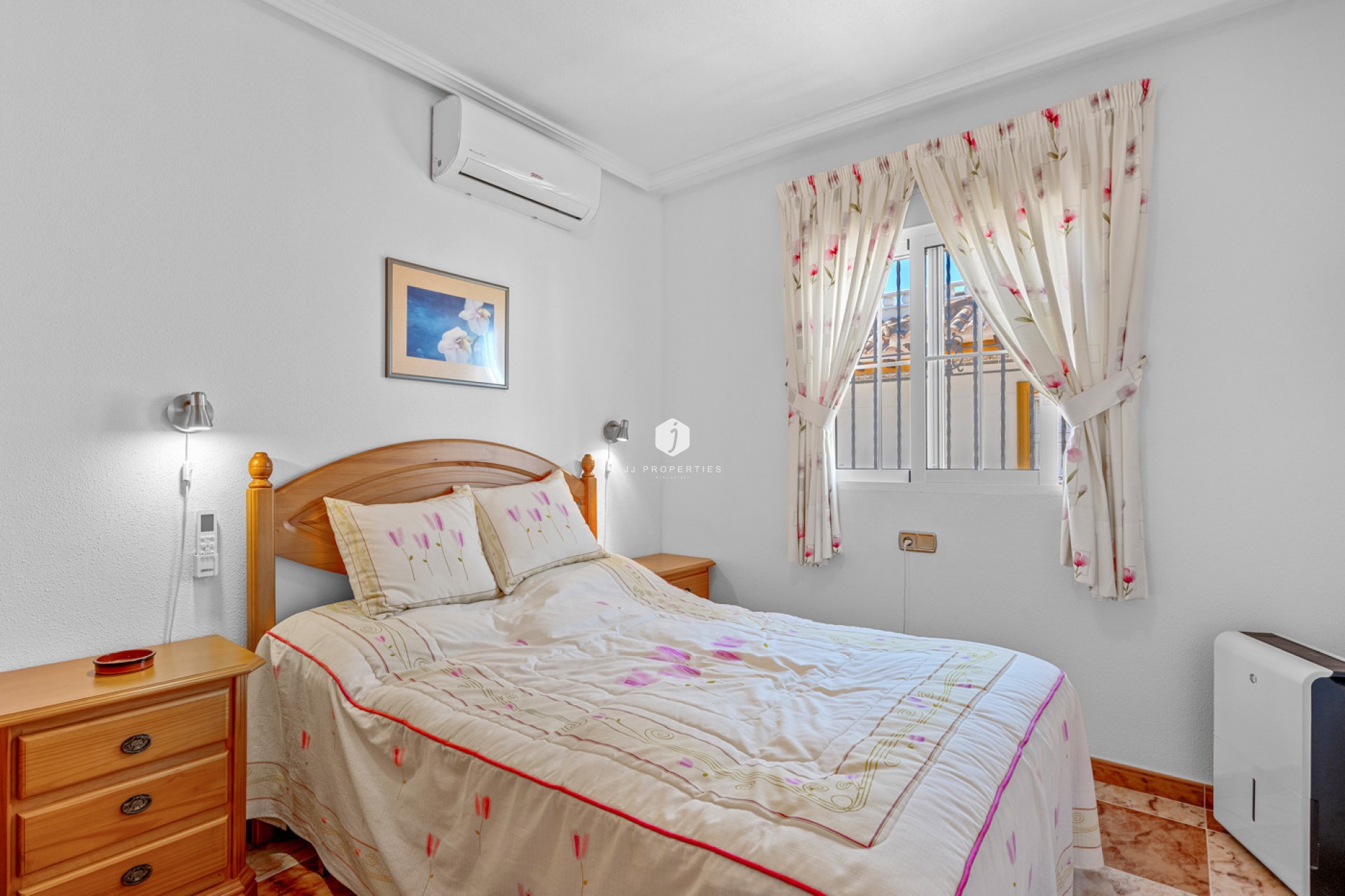 Resale - Chalet -
Cabo Roig - Costa Blanca