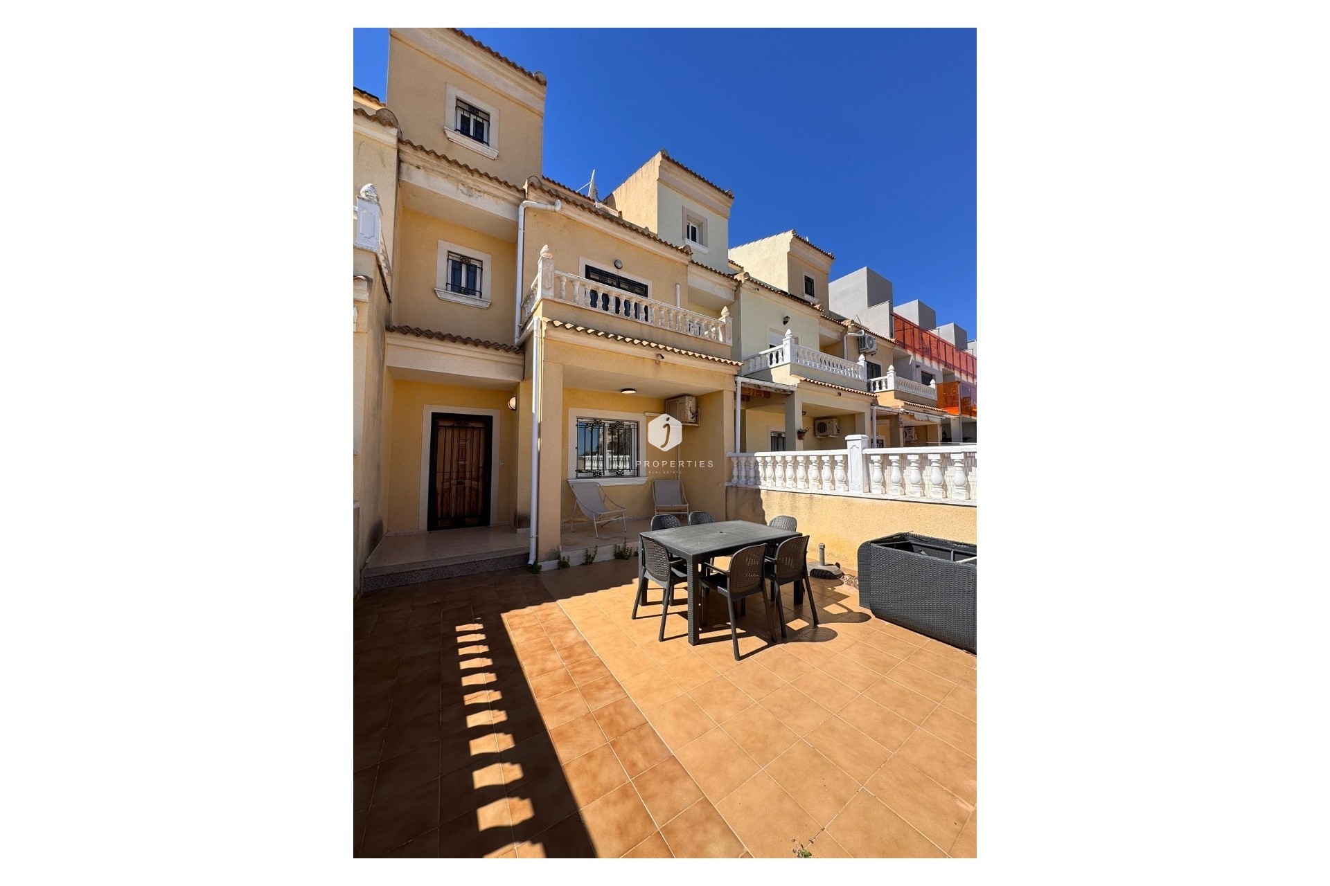 Resale - Chalet -
Campoamor - Costa Blanca