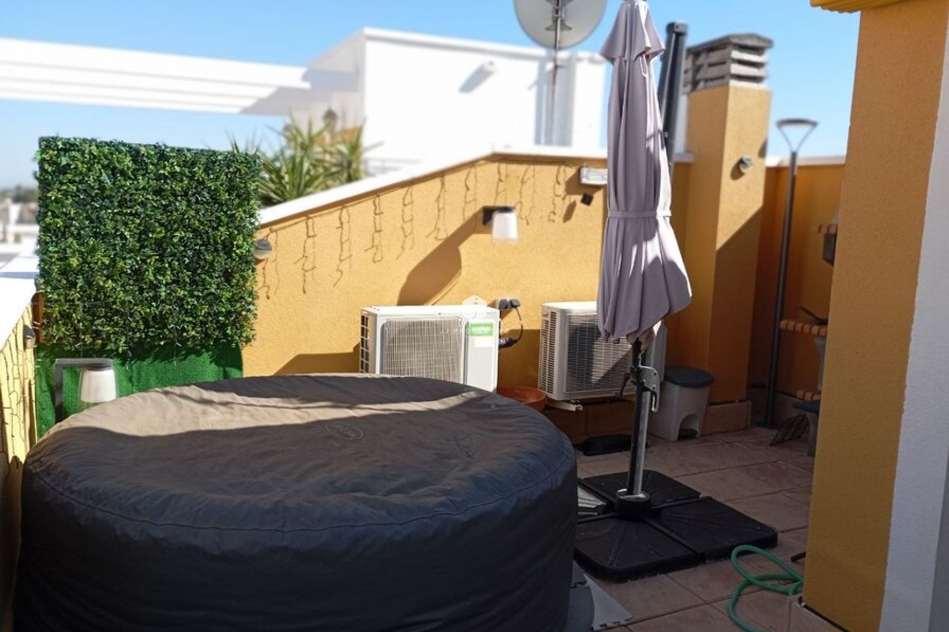 Resale - Chalet -
Catral - Costa Blanca