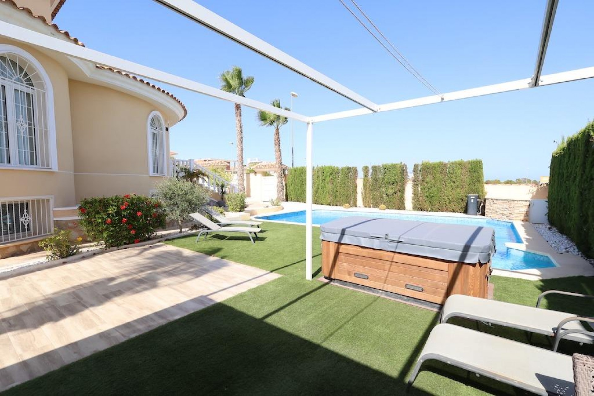 Resale - Chalet -
Ciudad Quesada - Costa Blanca