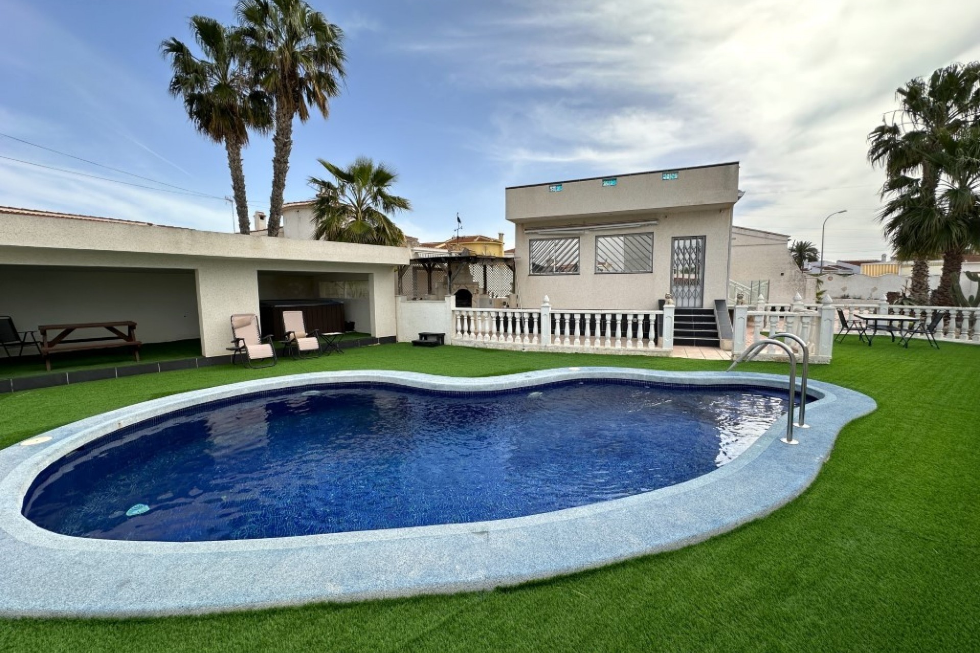 Resale - Chalet -
Ciudad Quesada - Costa Blanca