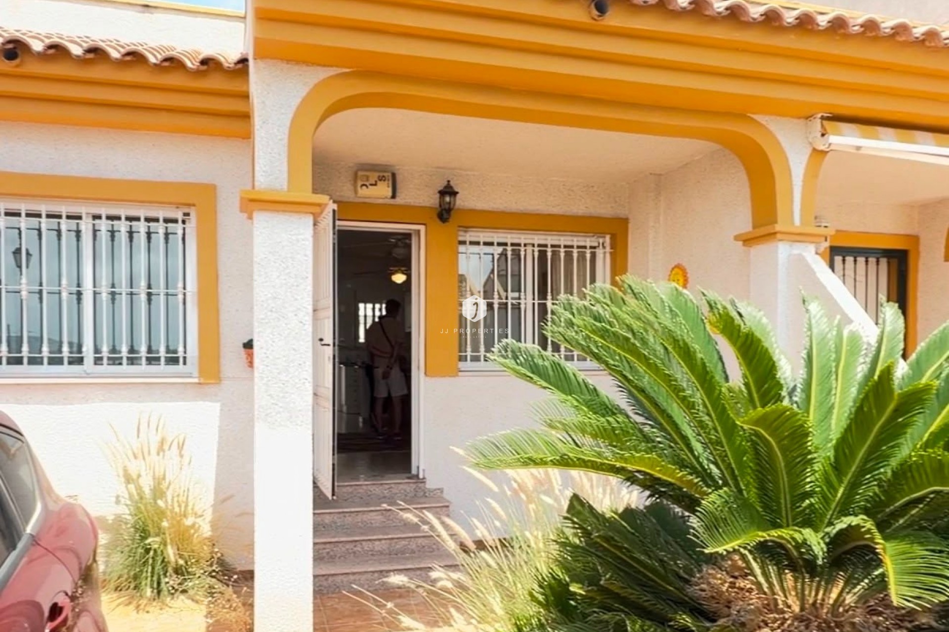 Resale - Chalet -
Daya Nueva - Costa Blanca