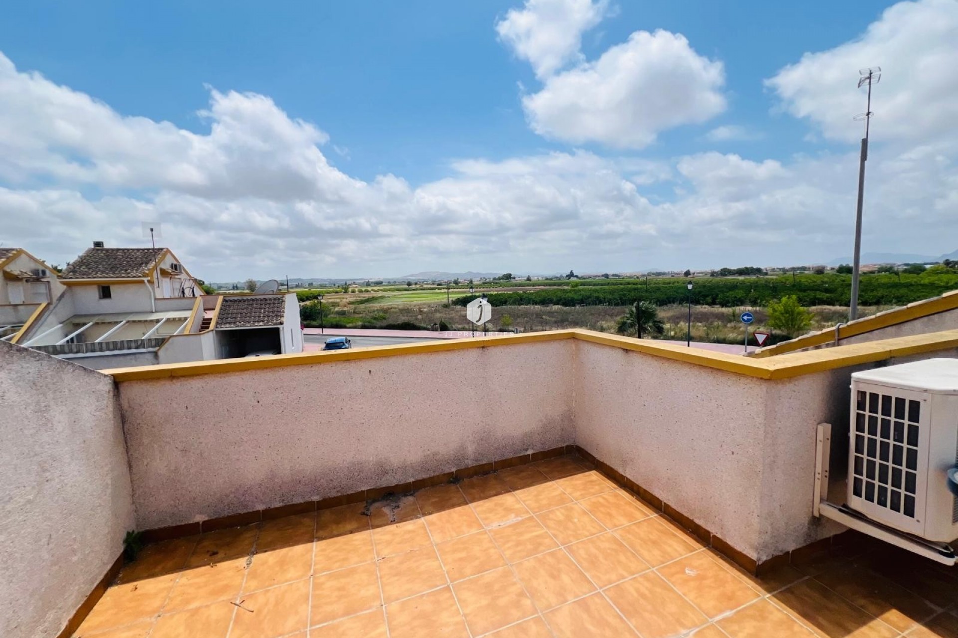 Resale - Chalet -
Daya Nueva - Costa Blanca