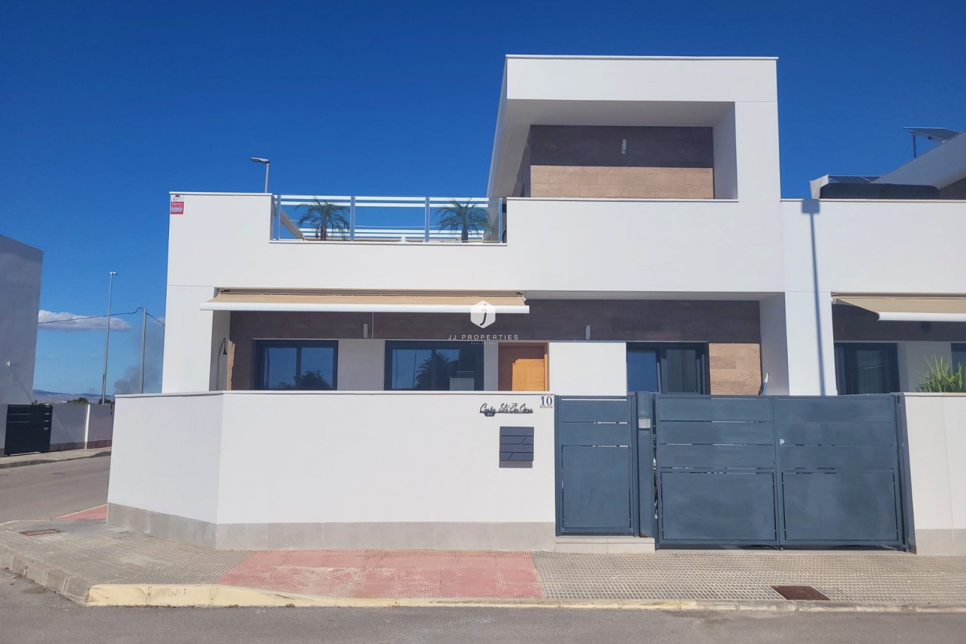 Resale - Chalet -
Daya Vieja - Costa Blanca