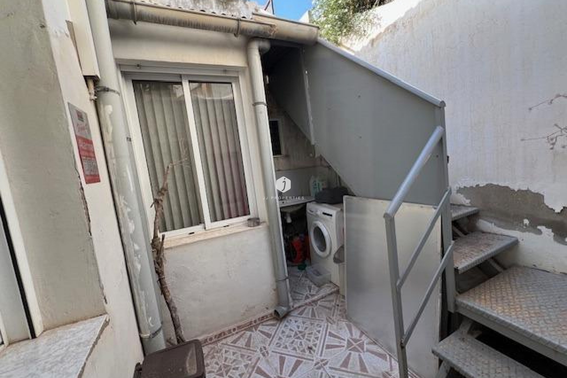 Resale - Chalet -
Dolores - Centro