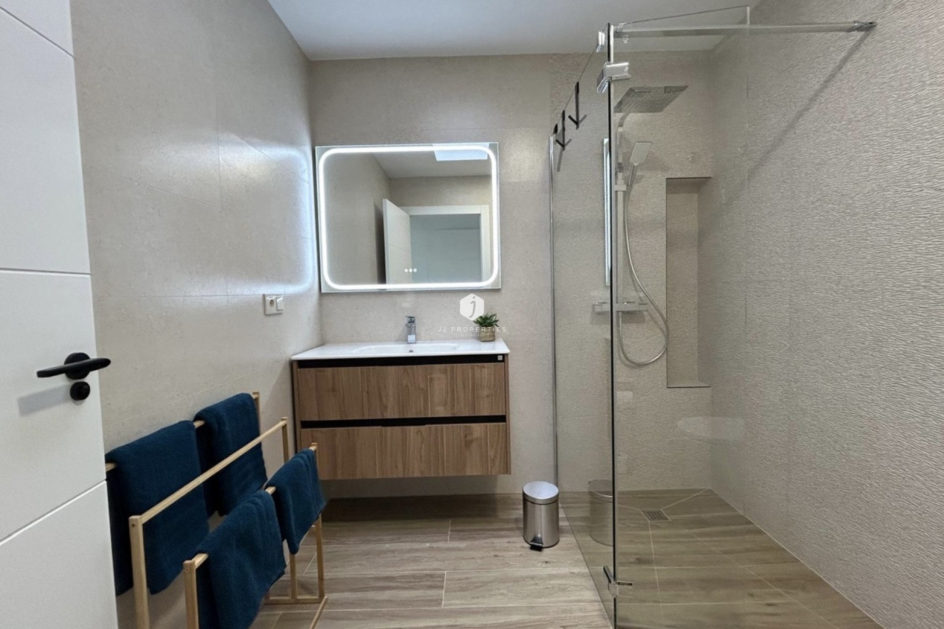 Resale - Chalet -
Dolores - Costa Blanca