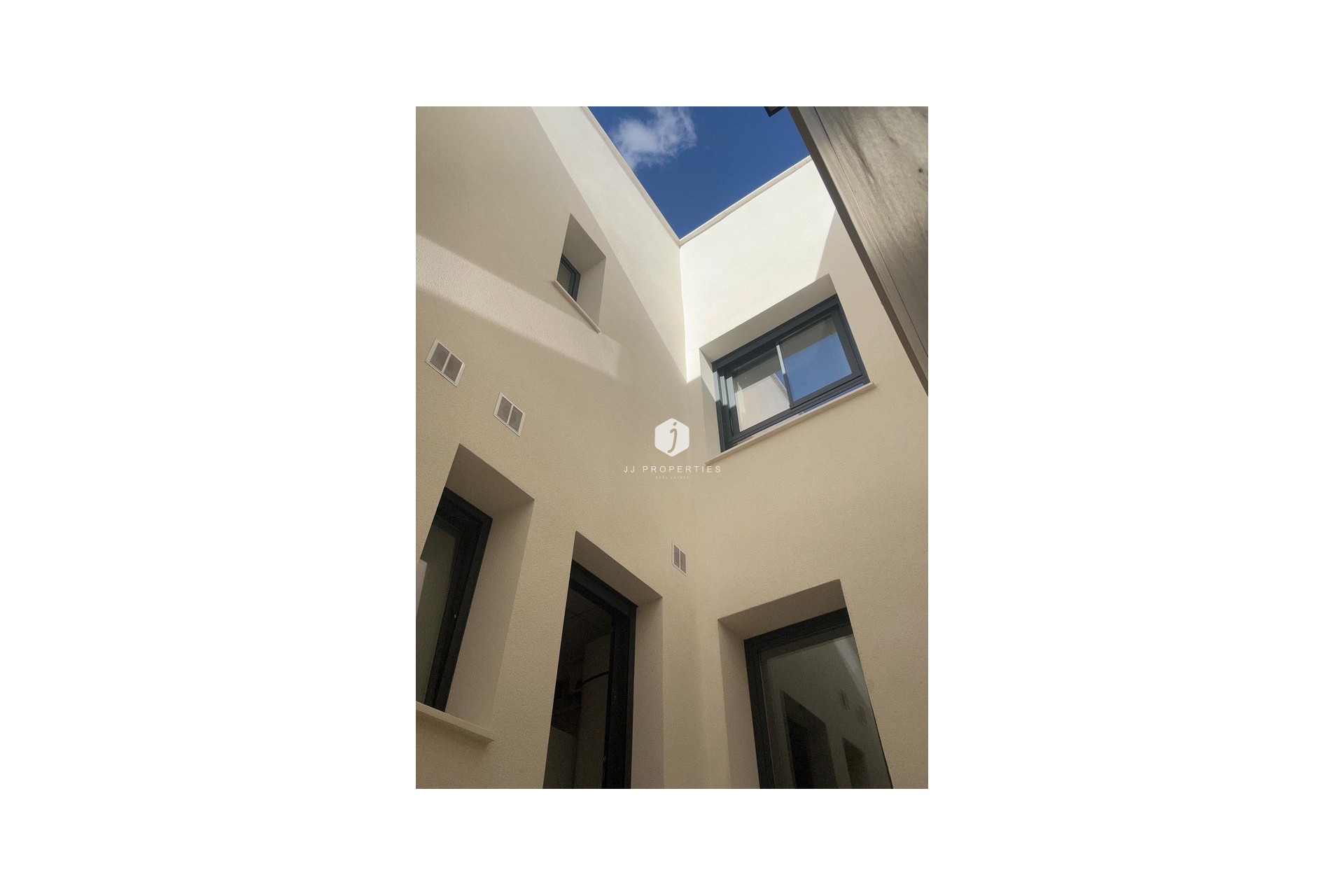 Resale - Chalet -
Dolores - Costa Blanca