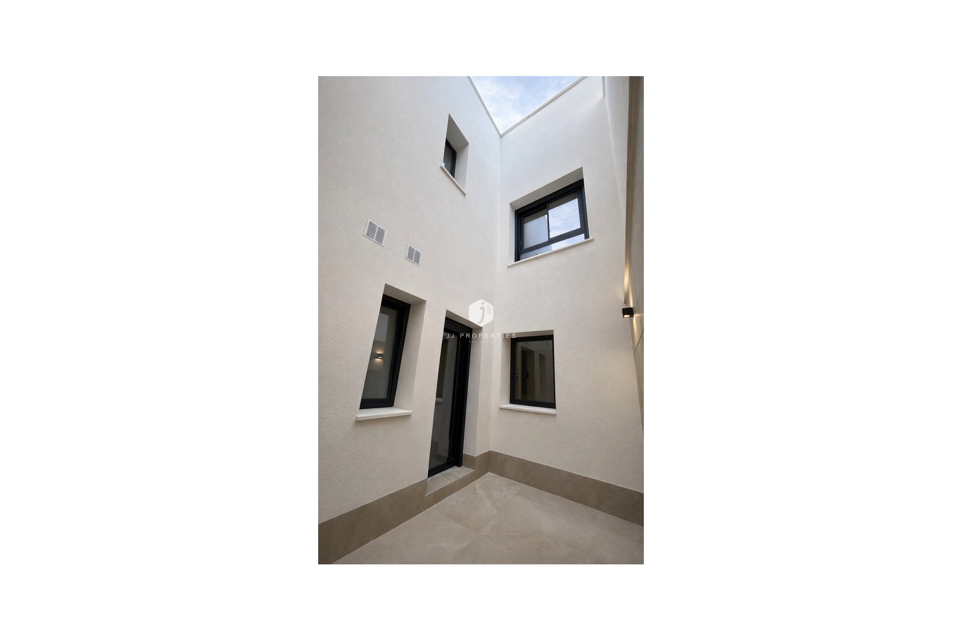 Resale - Chalet -
Dolores - Costa Blanca