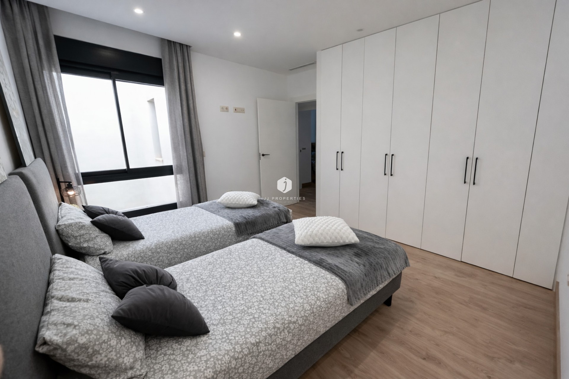 Resale - Chalet -
Dolores - Costa Blanca