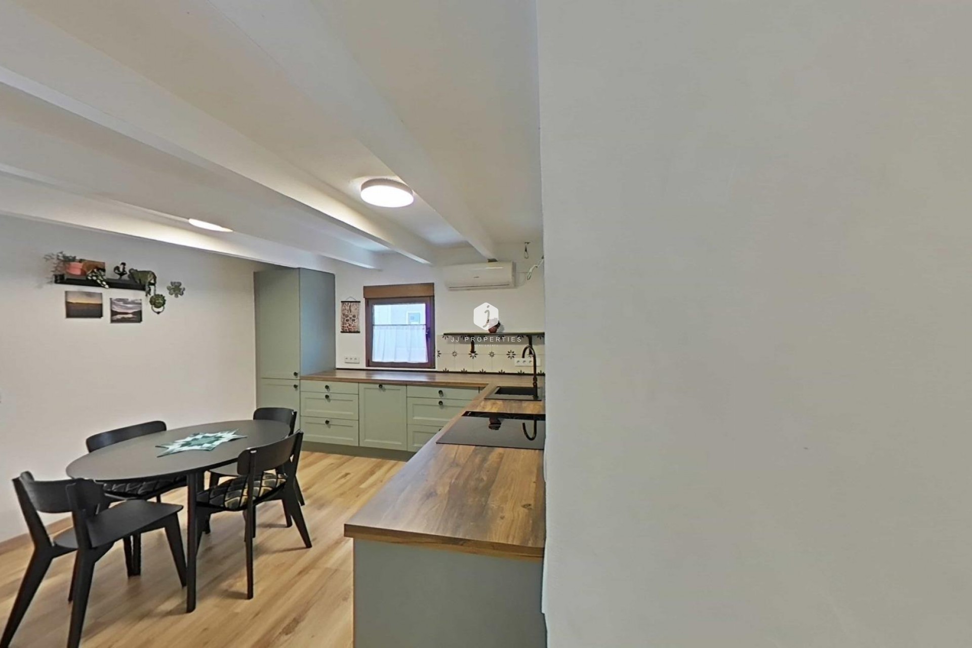 Resale - Chalet -
Formentera del Segura - Centro