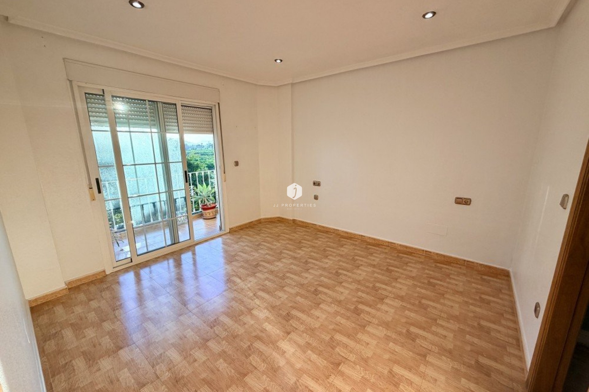 Resale - Chalet -
Formentera del Segura - Costa Blanca