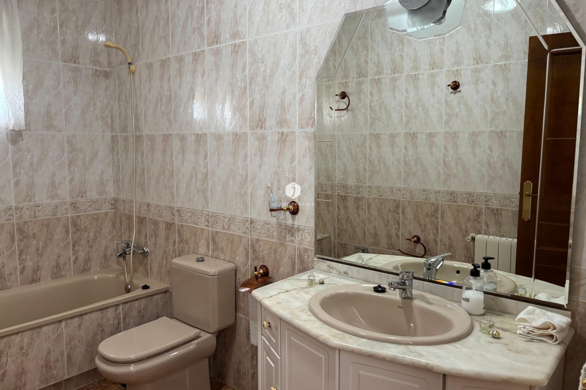 Resale - Chalet -
Formentera del Segura - Pueblo 5