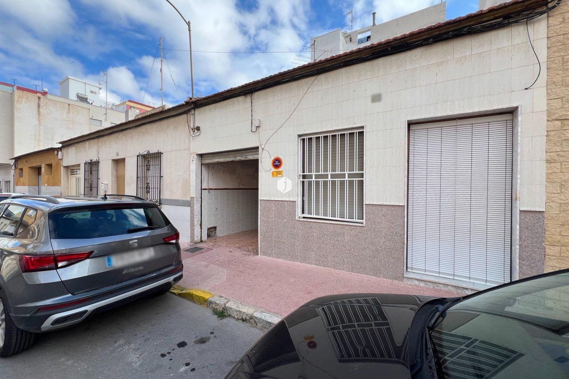Resale - Chalet -
Guardamar del Segura - Centro