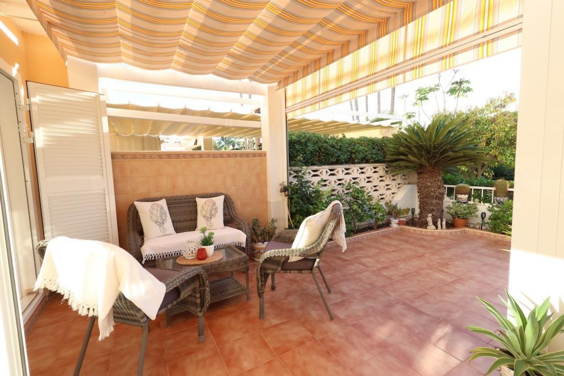 Resale - Chalet -
Guardamar del Segura - Costa Blanca