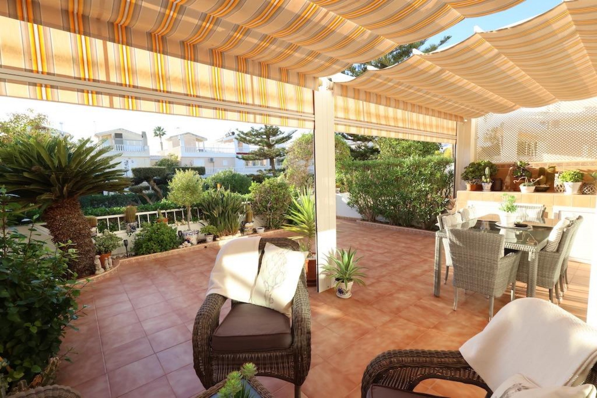 Resale - Chalet -
Guardamar del Segura - Costa Blanca