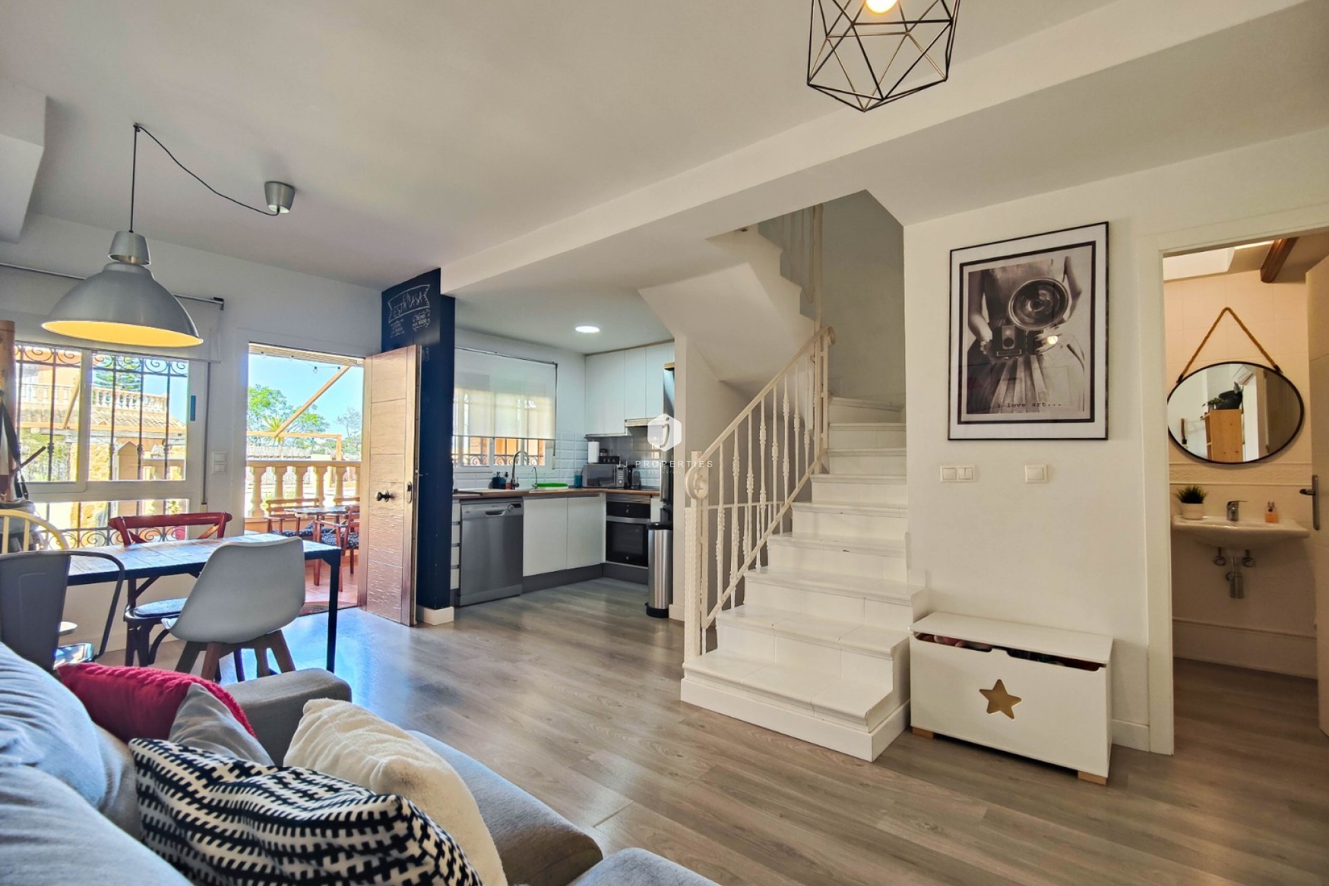 Resale - Chalet -
Guardamar del Segura - Costa Blanca