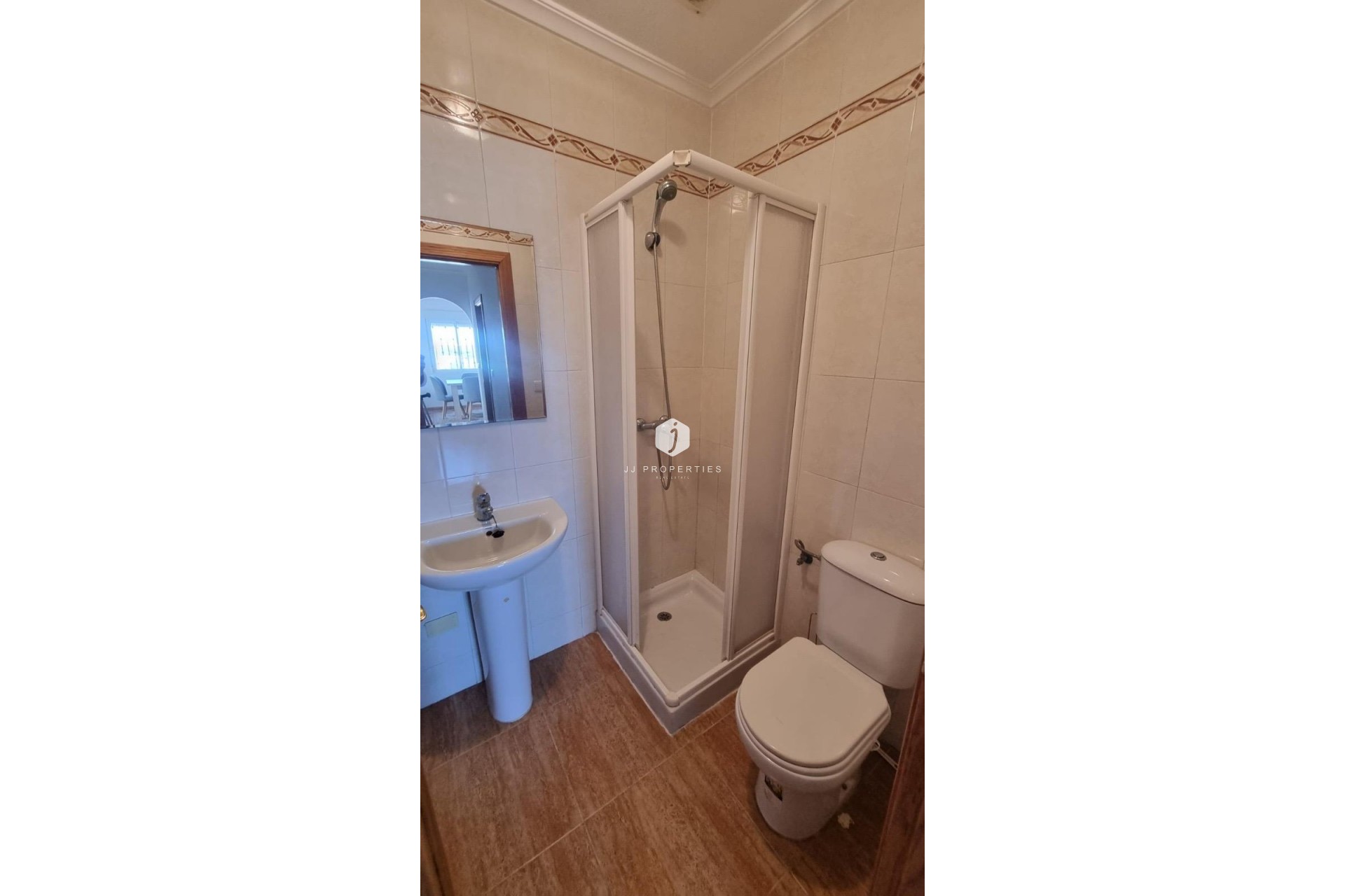 Resale - Chalet -
Guardamar del Segura - Urbanizaciones